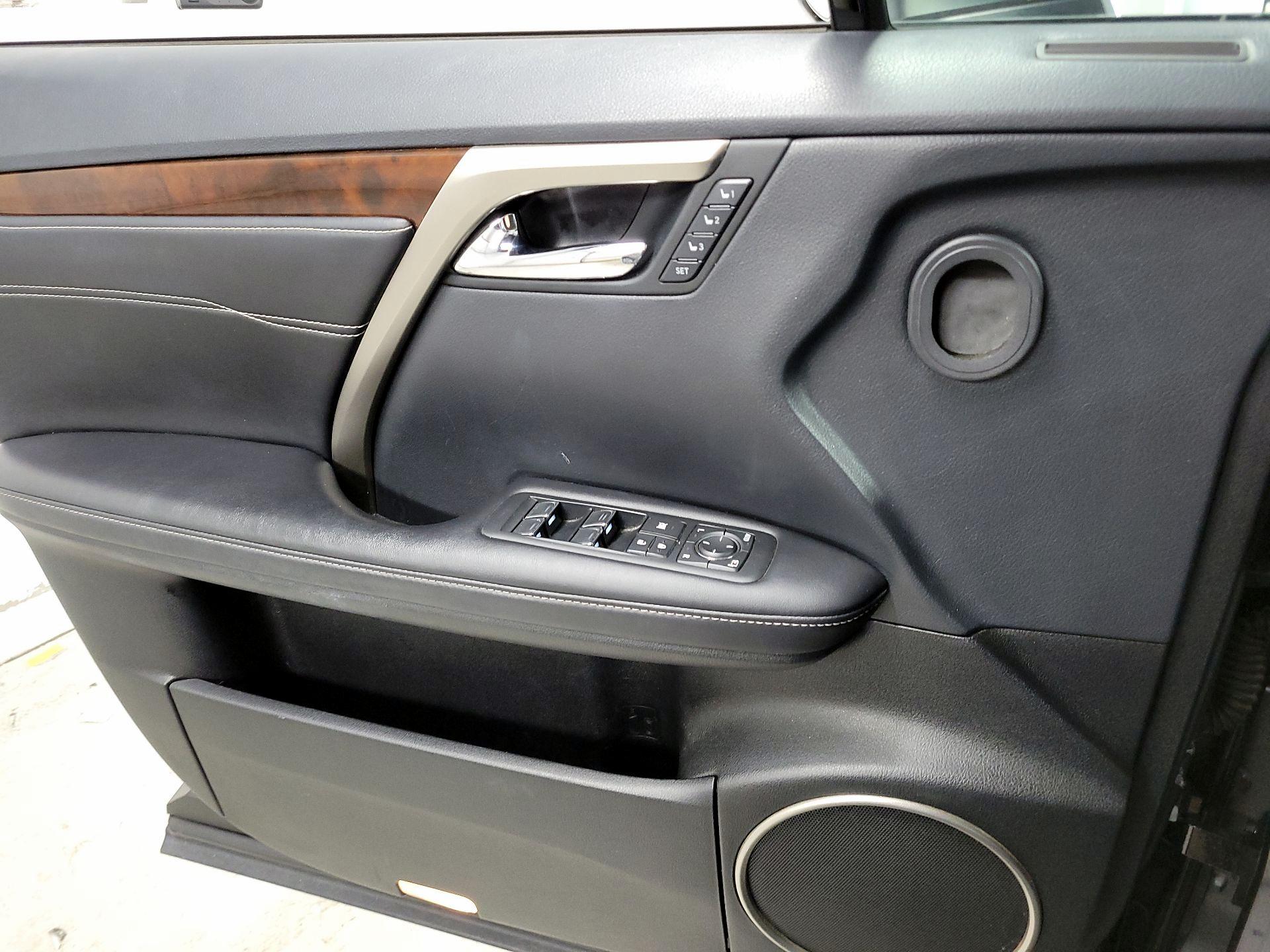 Thumbnail: 2018 Lexus RX - 12