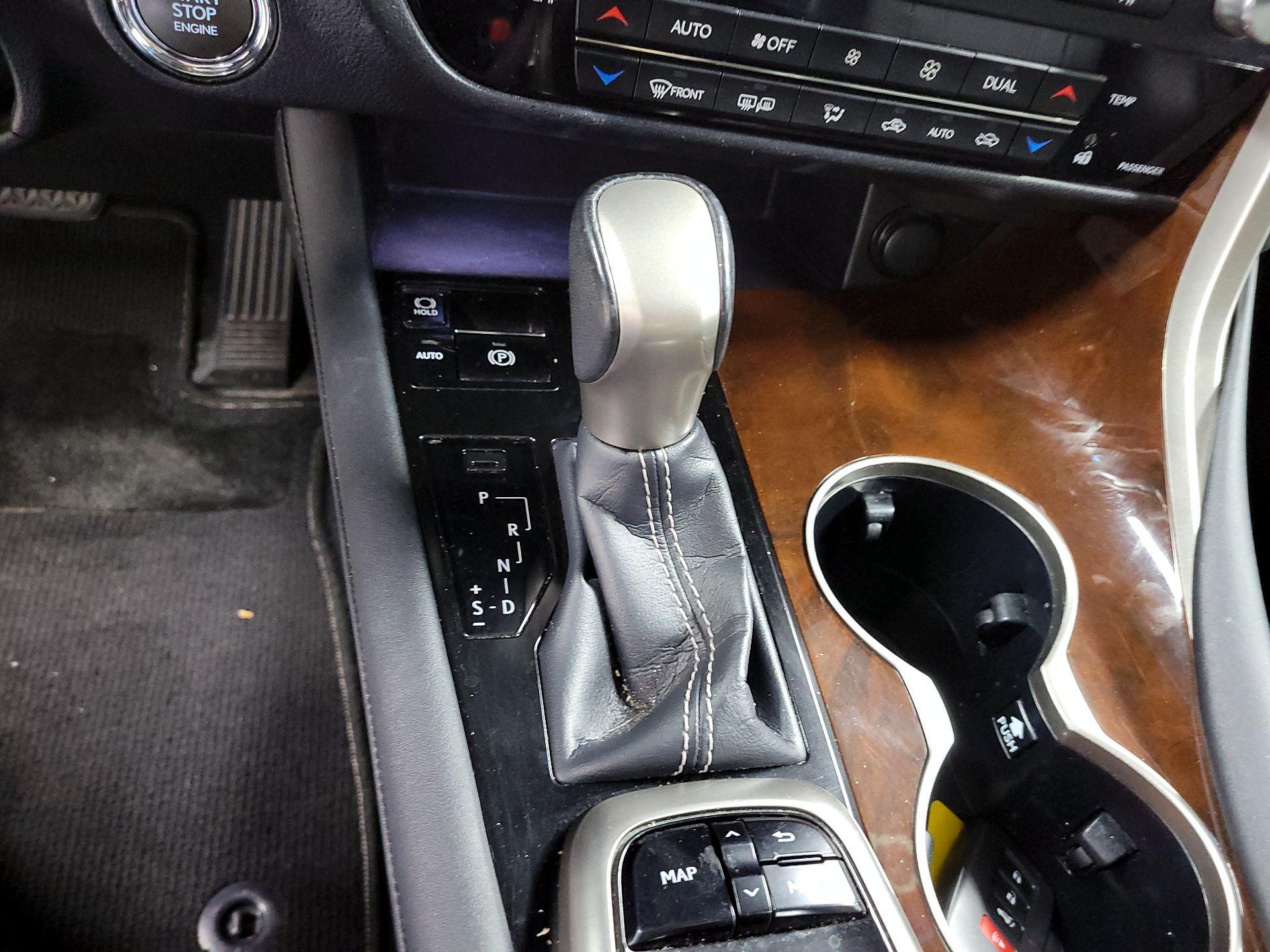 Thumbnail: 2018 Lexus RX - 18