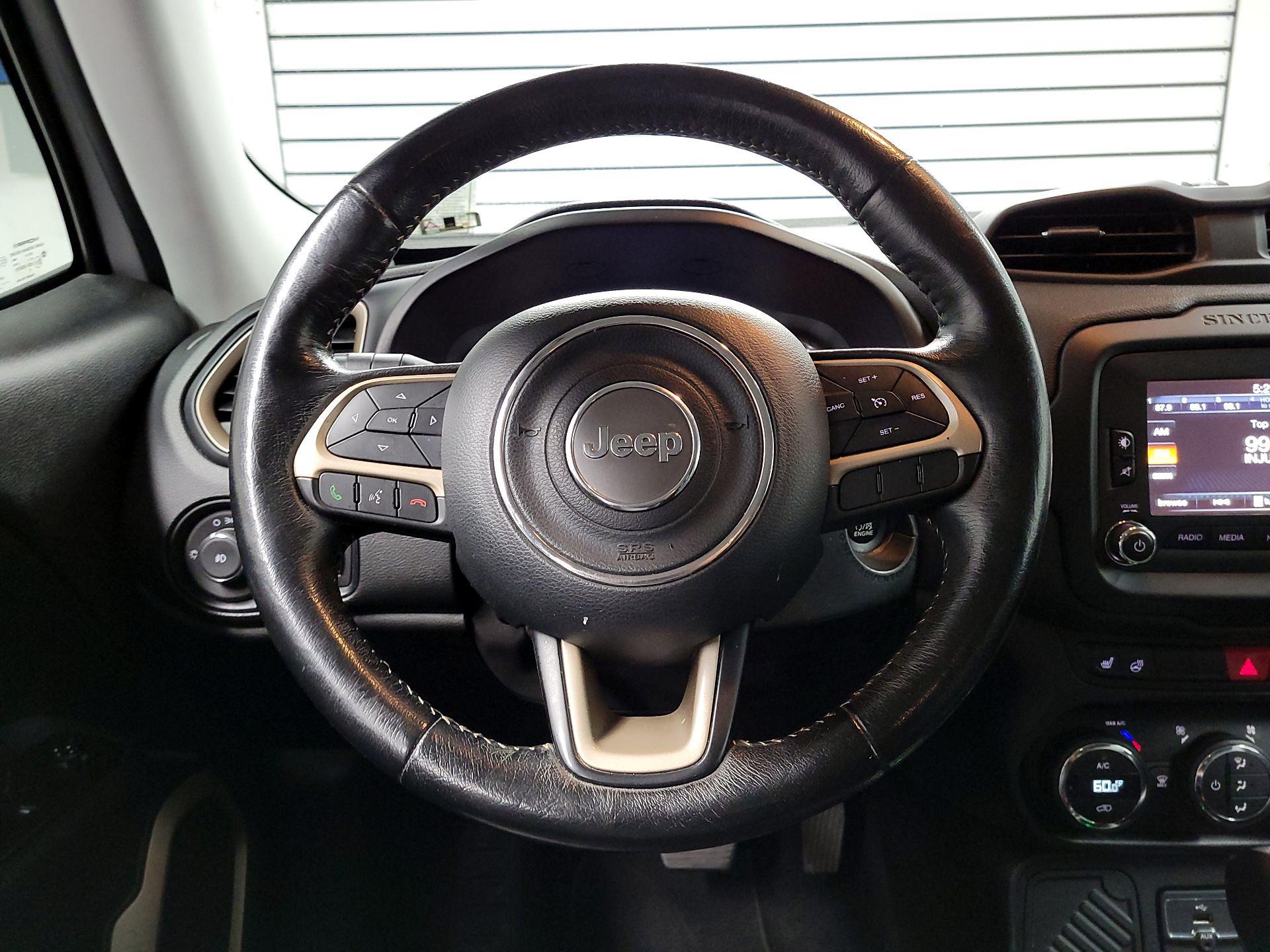 Thumbnail: 2017 Jeep Renegade - 10