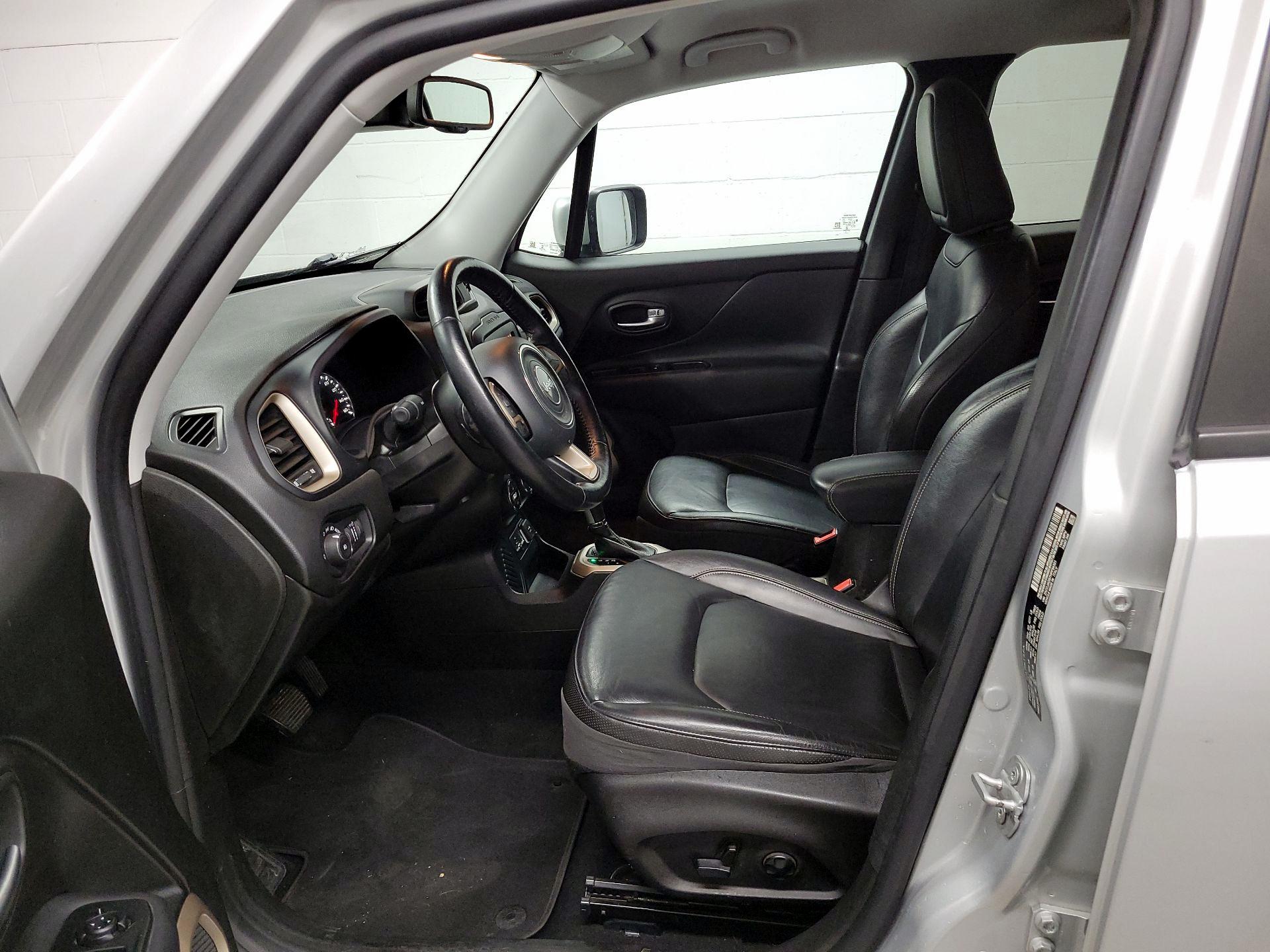 Thumbnail: 2017 Jeep Renegade - 11