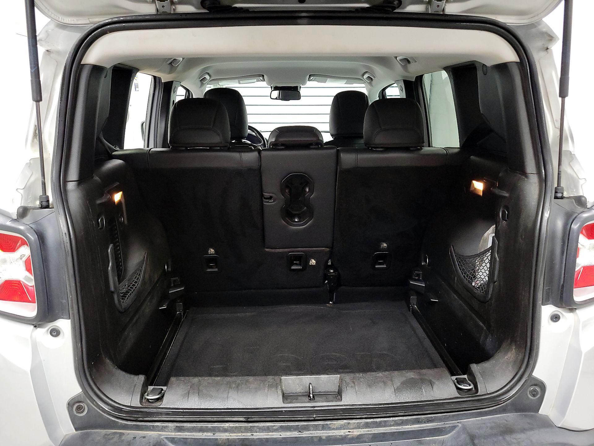 Thumbnail: 2017 Jeep Renegade - 20