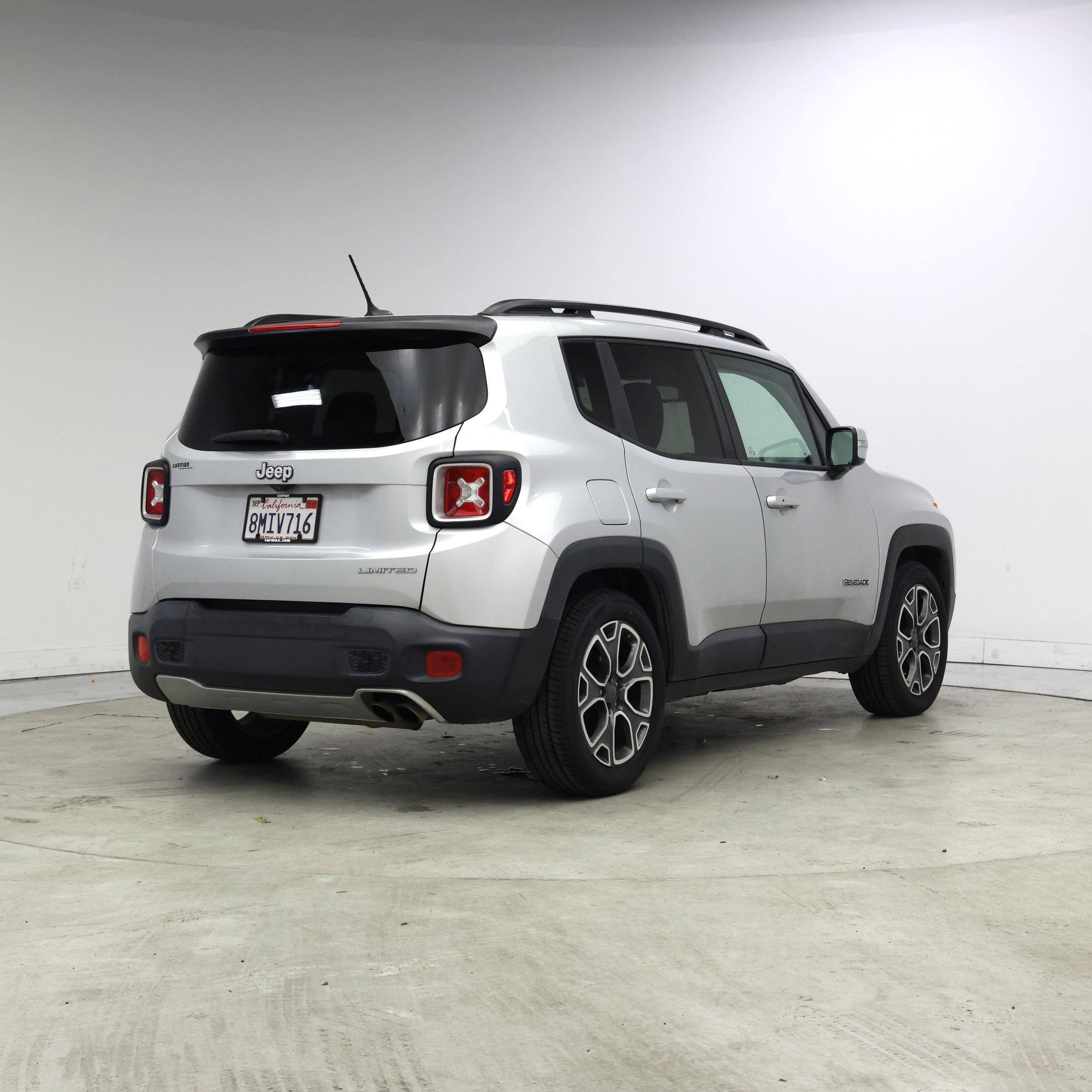 Thumbnail: 2017 Jeep Renegade - 8