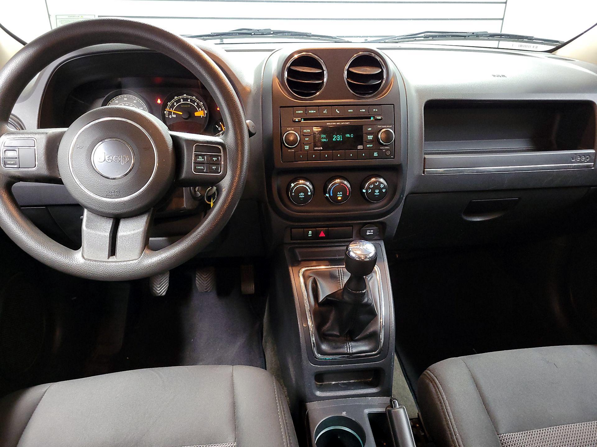 Thumbnail: 2016 Jeep Patriot - 9
