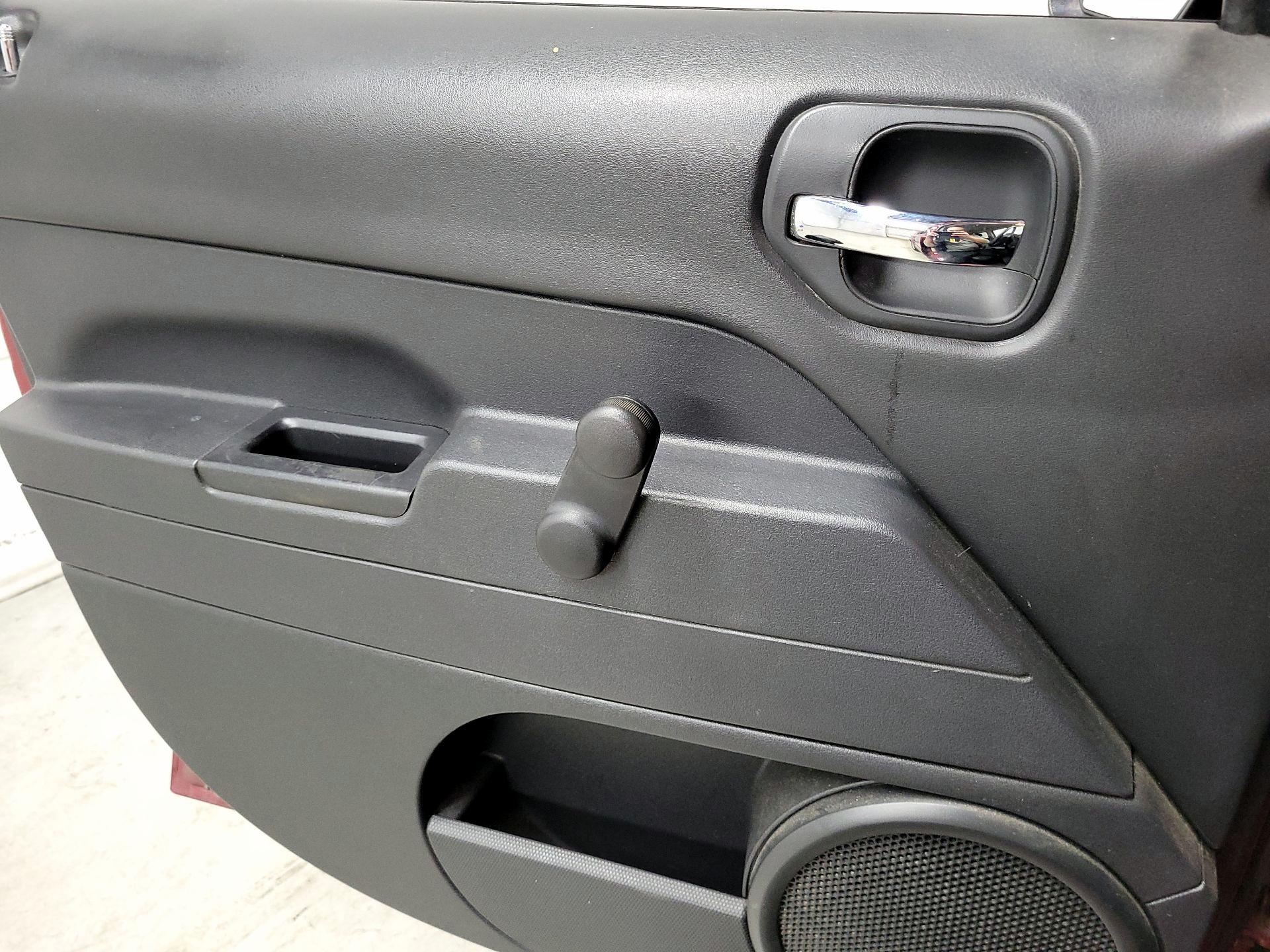 Thumbnail: 2016 Jeep Patriot - 12