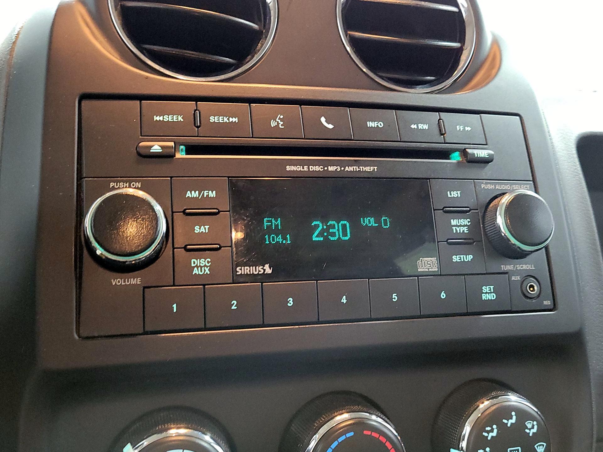 Thumbnail: 2016 Jeep Patriot - 13