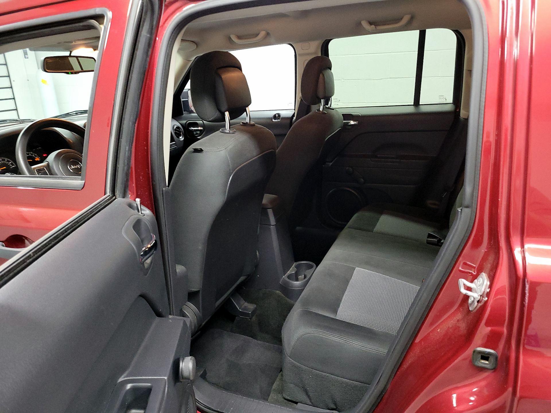 Thumbnail: 2016 Jeep Patriot - 16