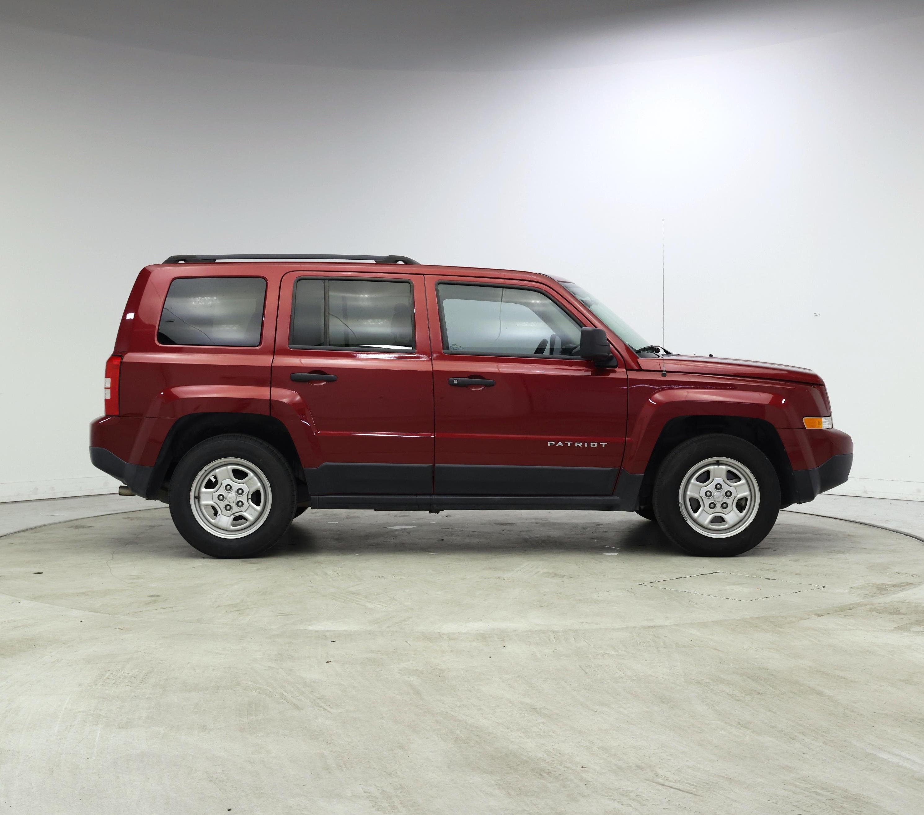 Thumbnail: 2016 Jeep Patriot - 7
