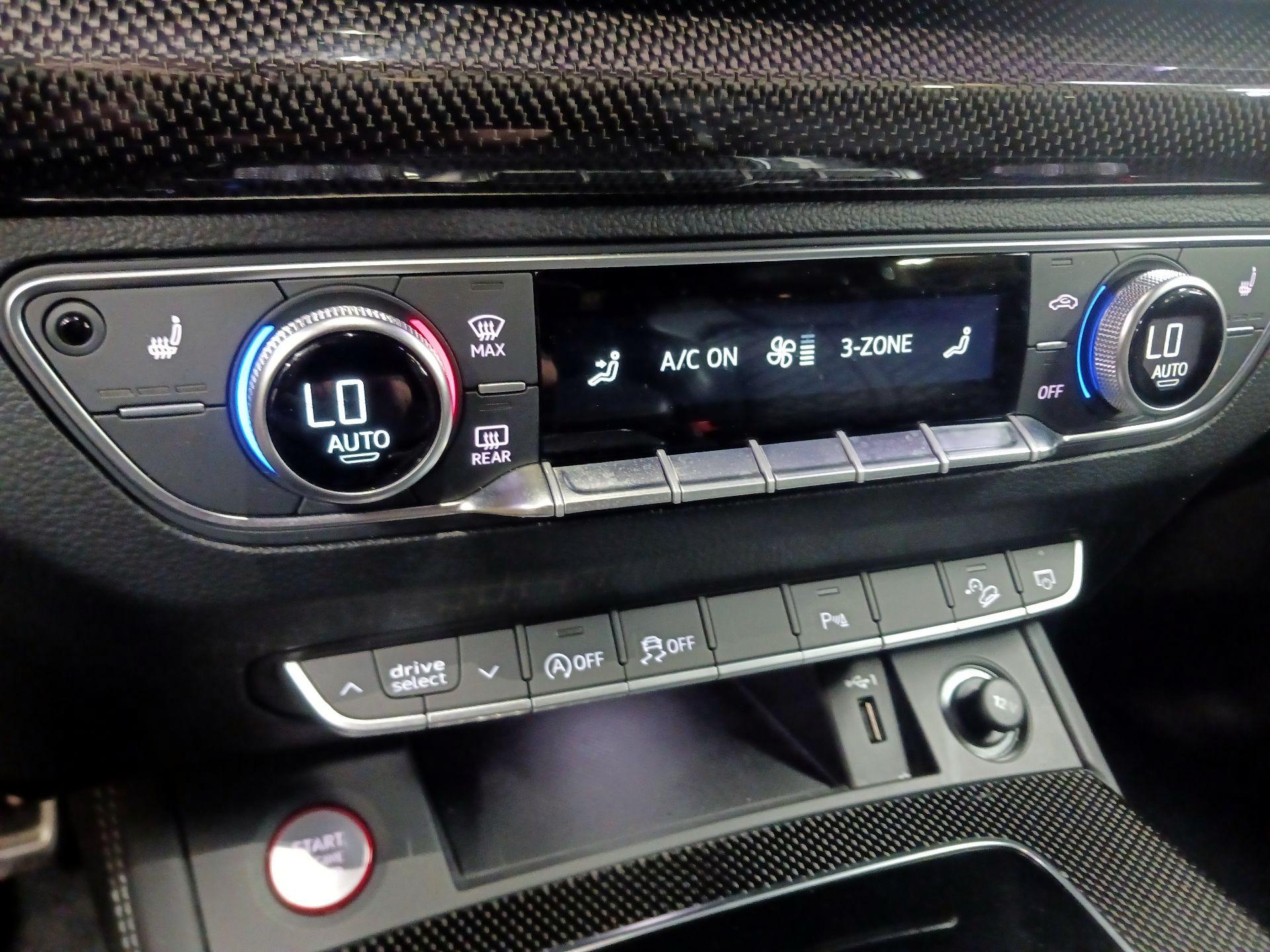 Thumbnail: 2022 Audi SQ5 - 14