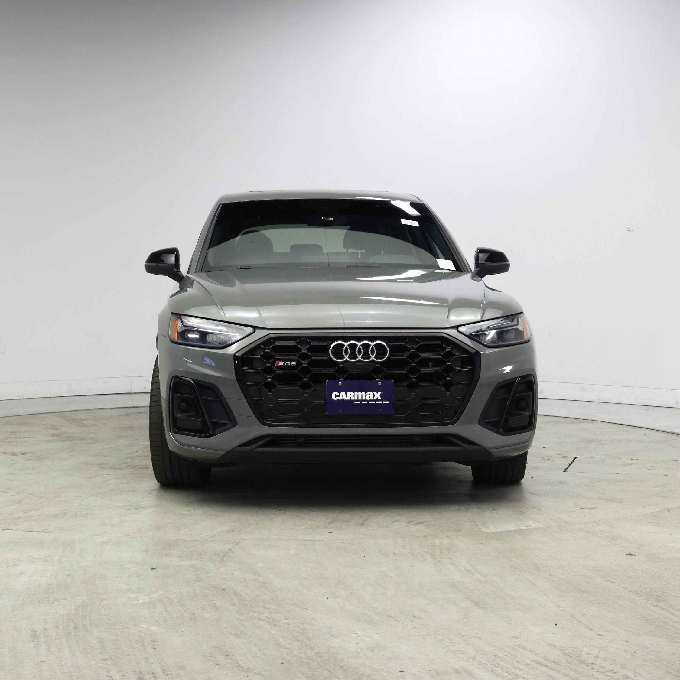 Thumbnail: 2022 Audi SQ5 - 5