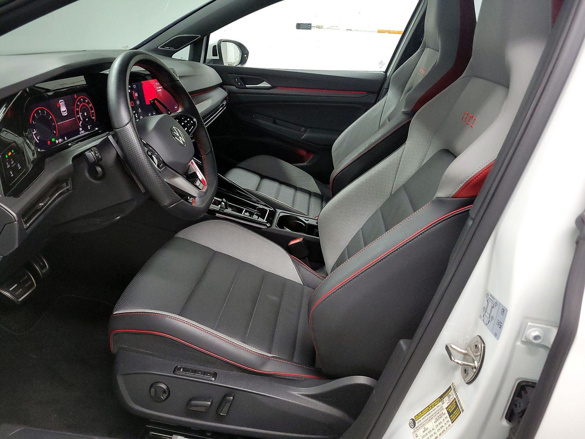 Thumbnail: 2023 Volkswagen Golf - 9