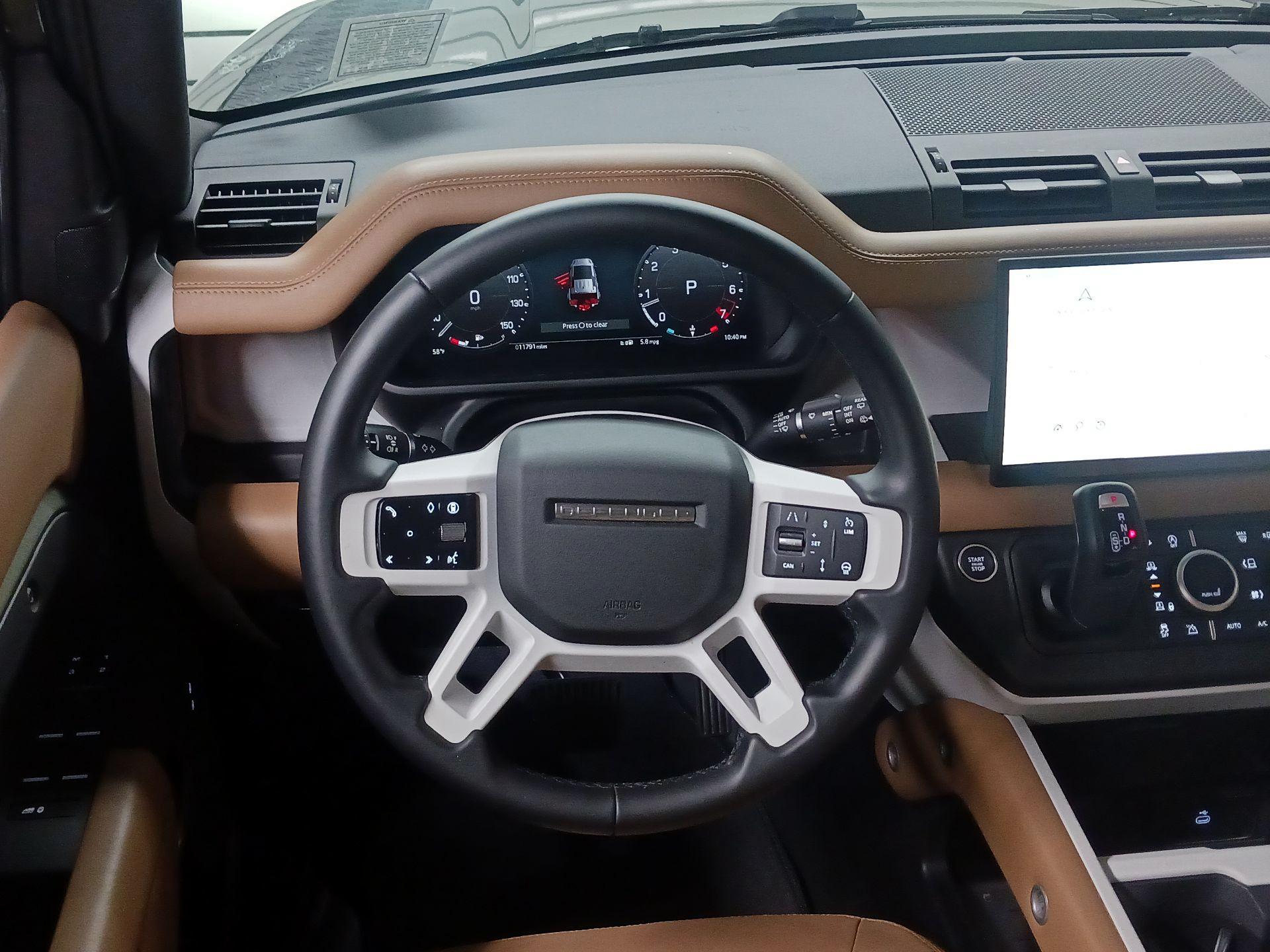 Thumbnail: 2025 Land Rover Defender - 10