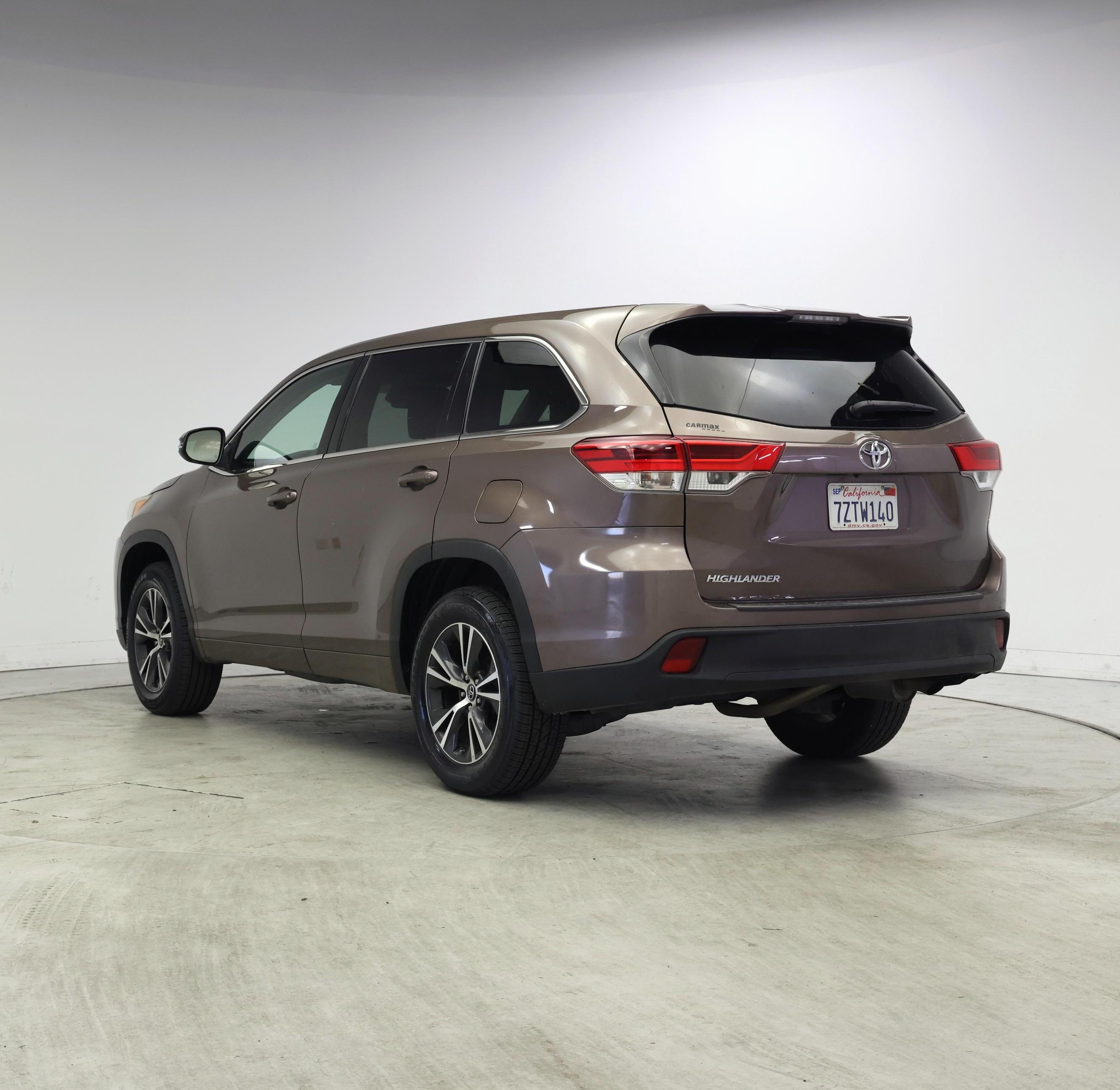 Thumbnail: 2017 Toyota Highlander - 2