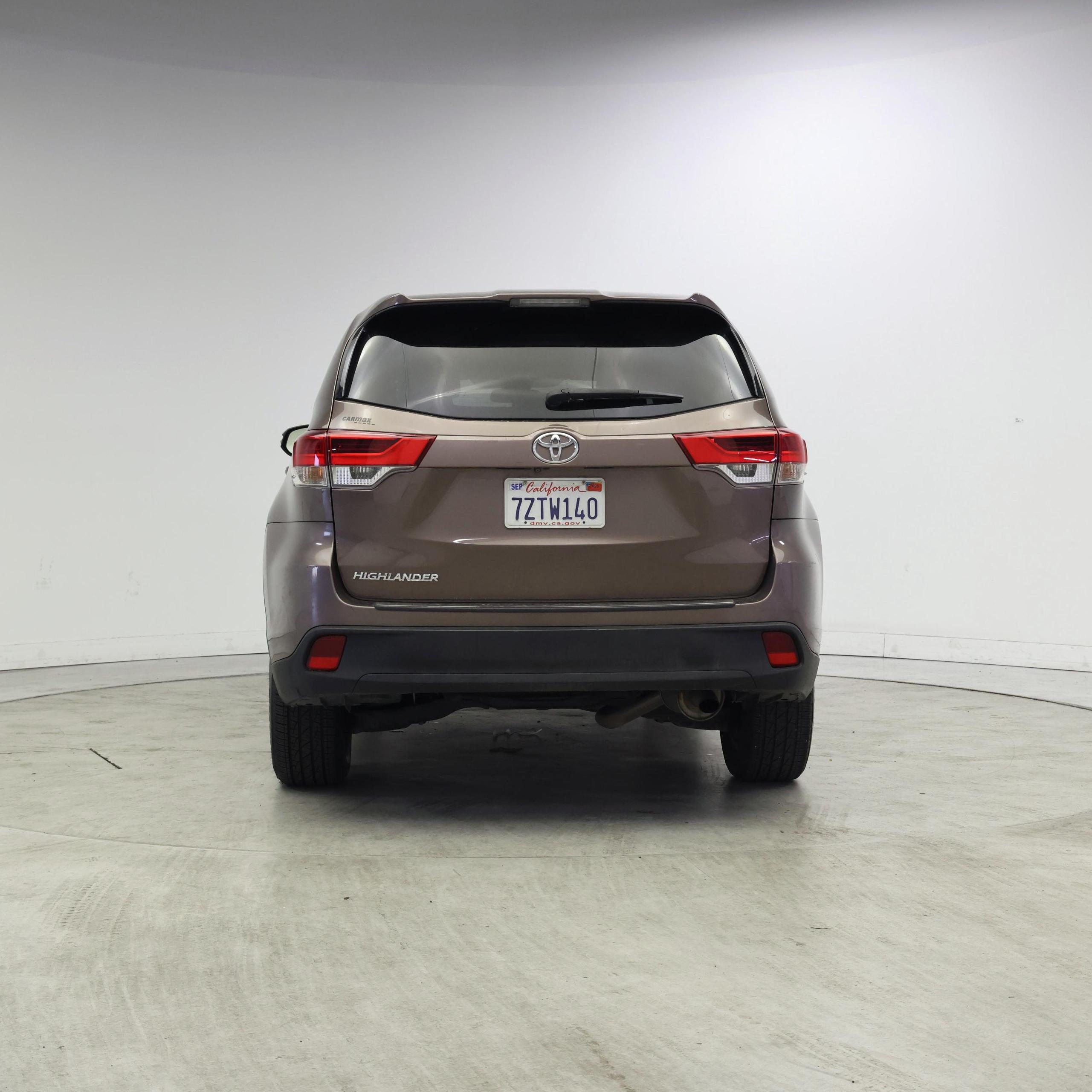 Thumbnail: 2017 Toyota Highlander - 6