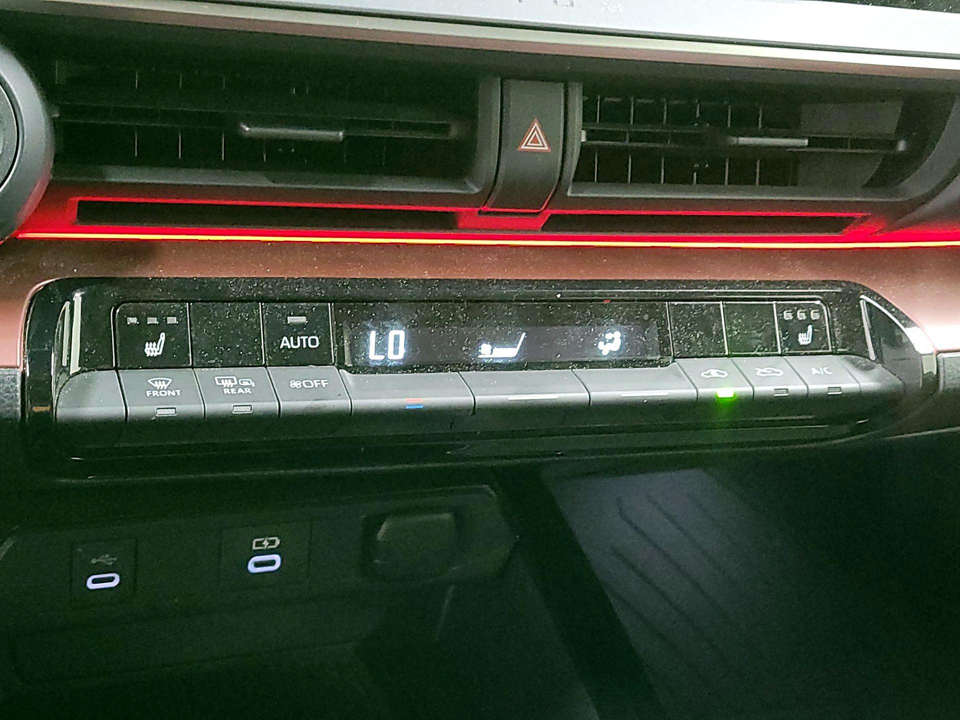 Thumbnail: 2024 Toyota Prius Prime - 15