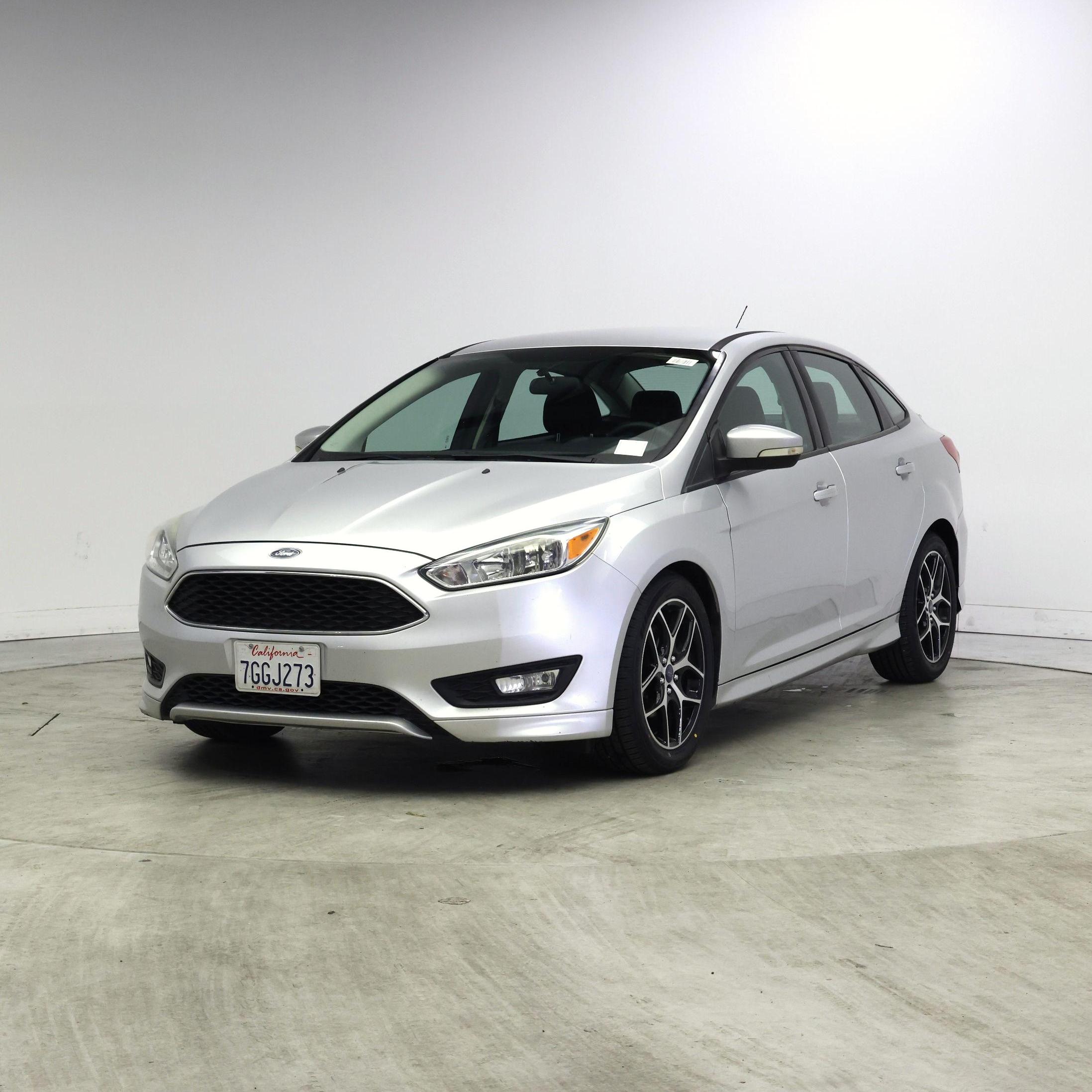 Thumbnail: 2015 Ford Focus - 4