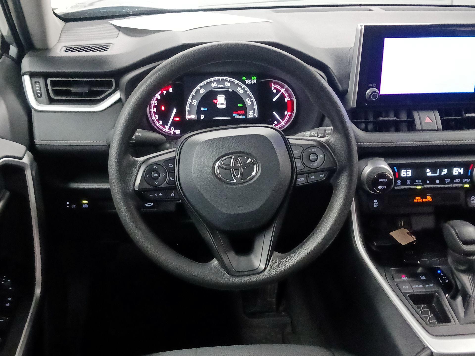 Thumbnail: 2025 Toyota RAV4 - 10