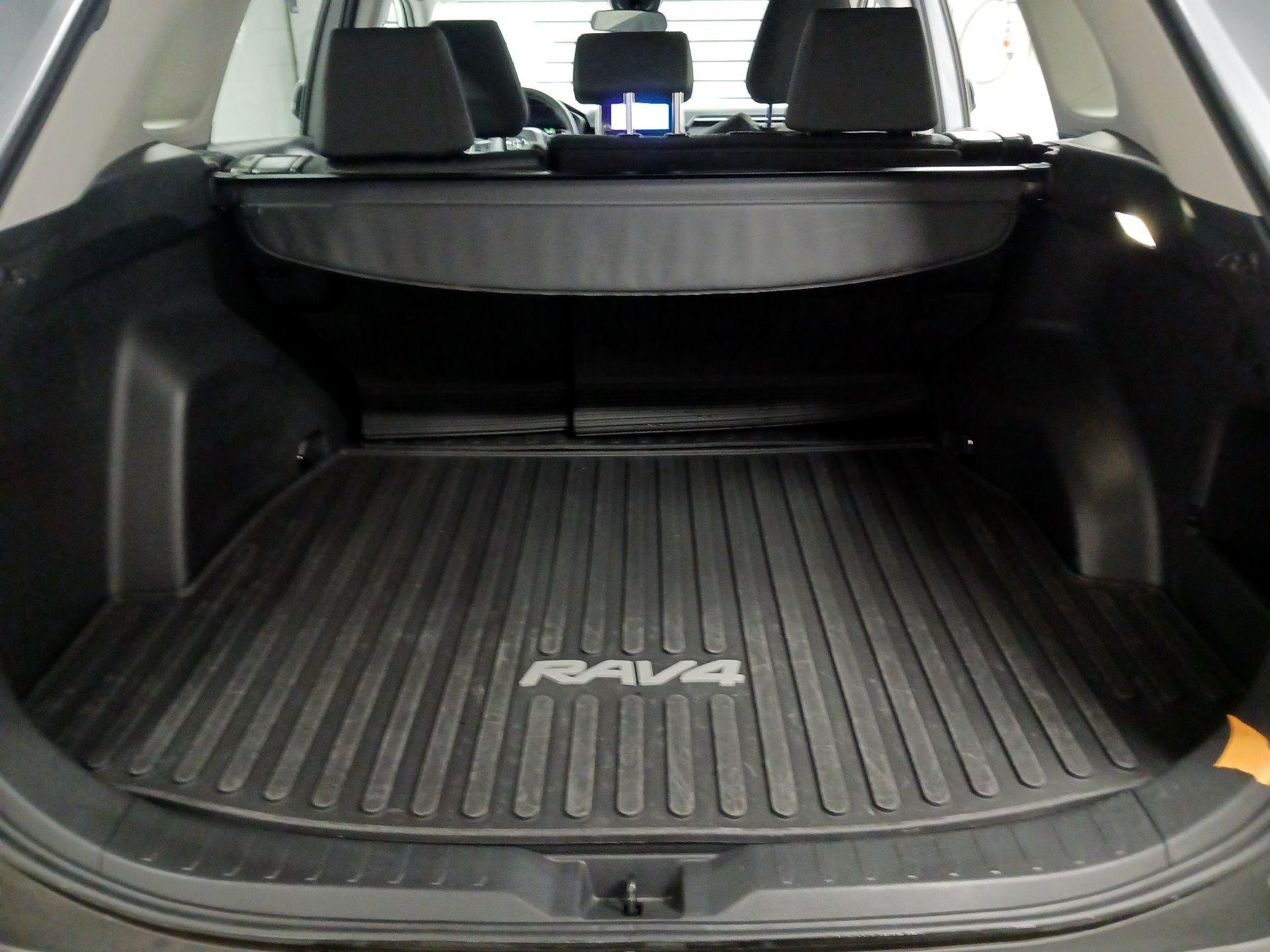 Thumbnail: 2025 Toyota RAV4 - 18