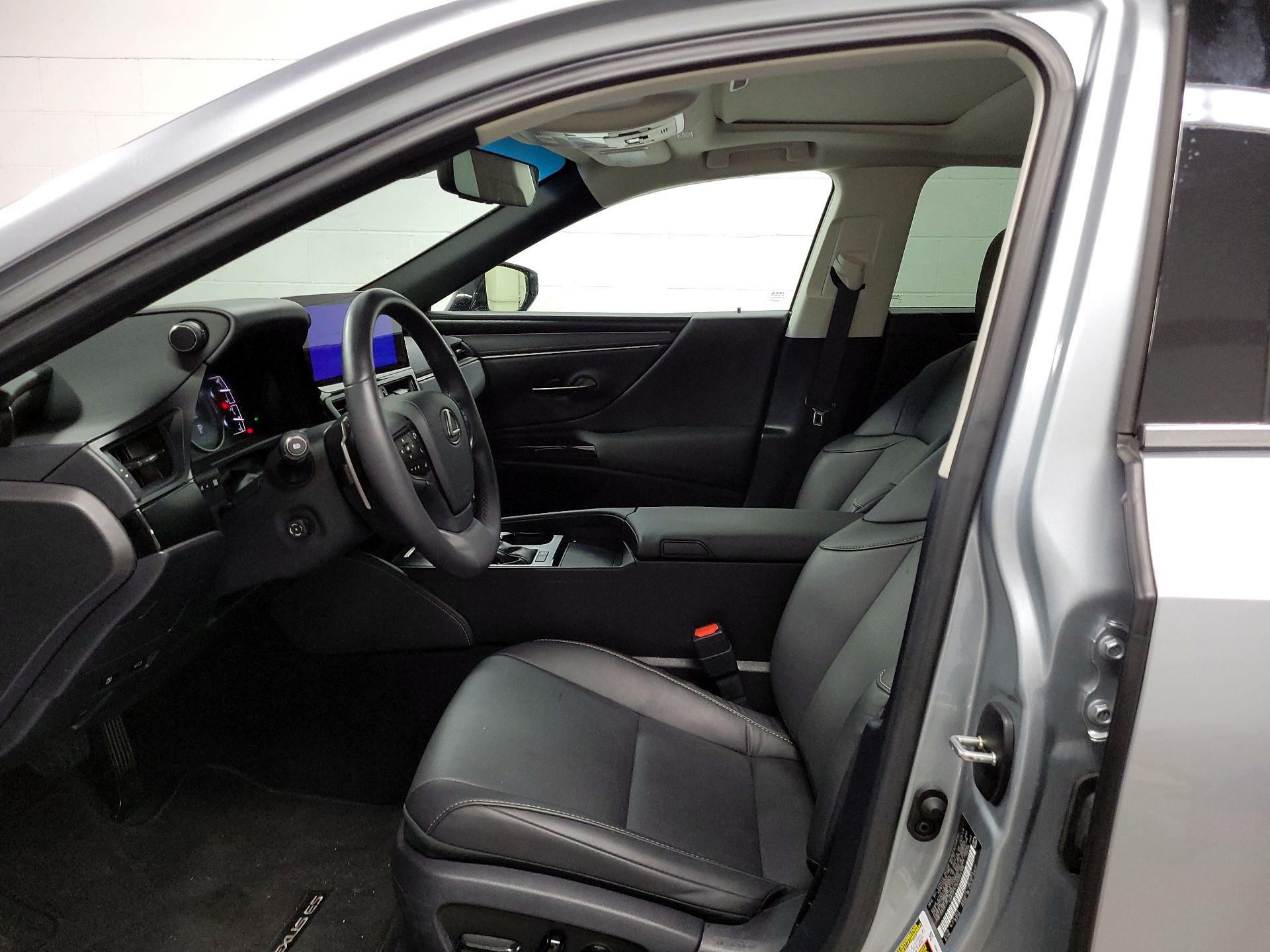 Thumbnail: 2025 Lexus ES - 11