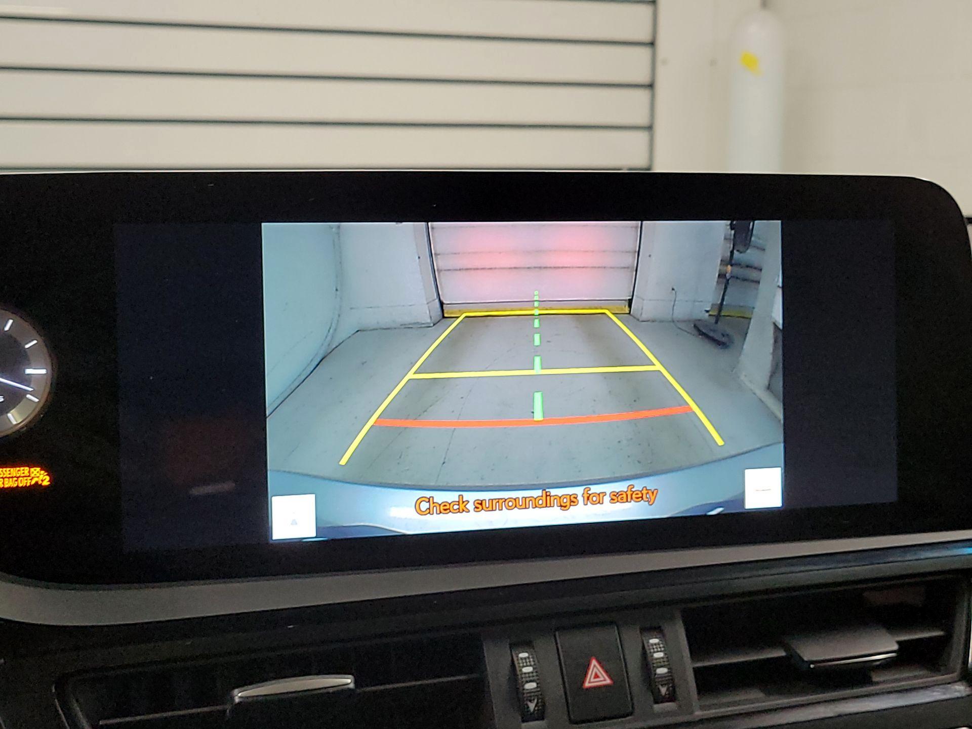 Thumbnail: 2025 Lexus ES - 13