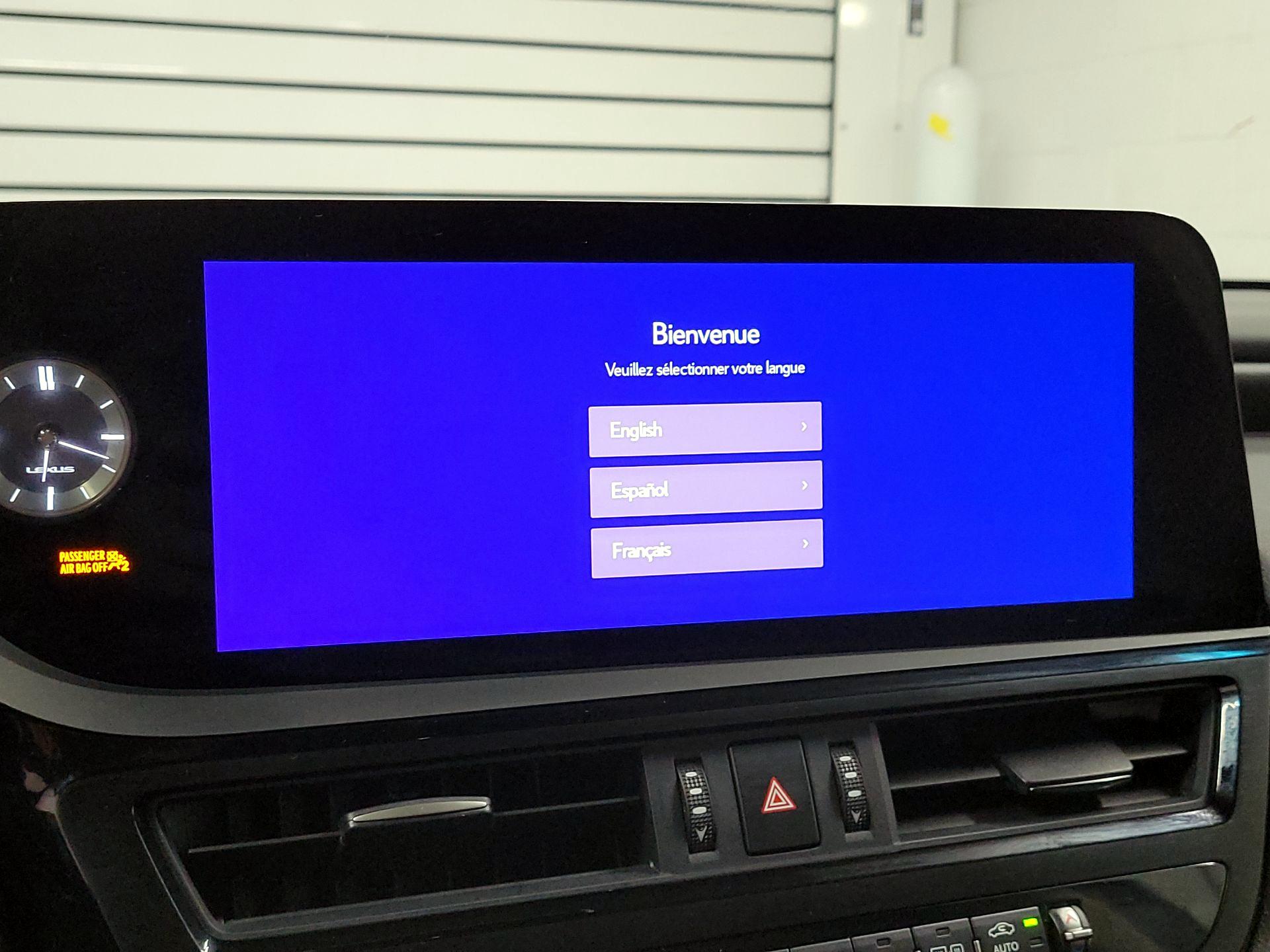 Thumbnail: 2025 Lexus ES - 14