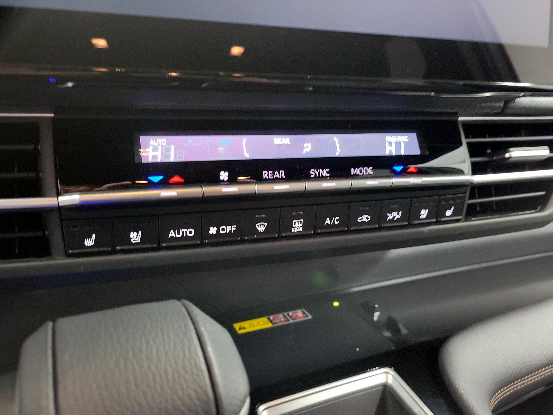 Thumbnail: 2025 Toyota Sienna - 16