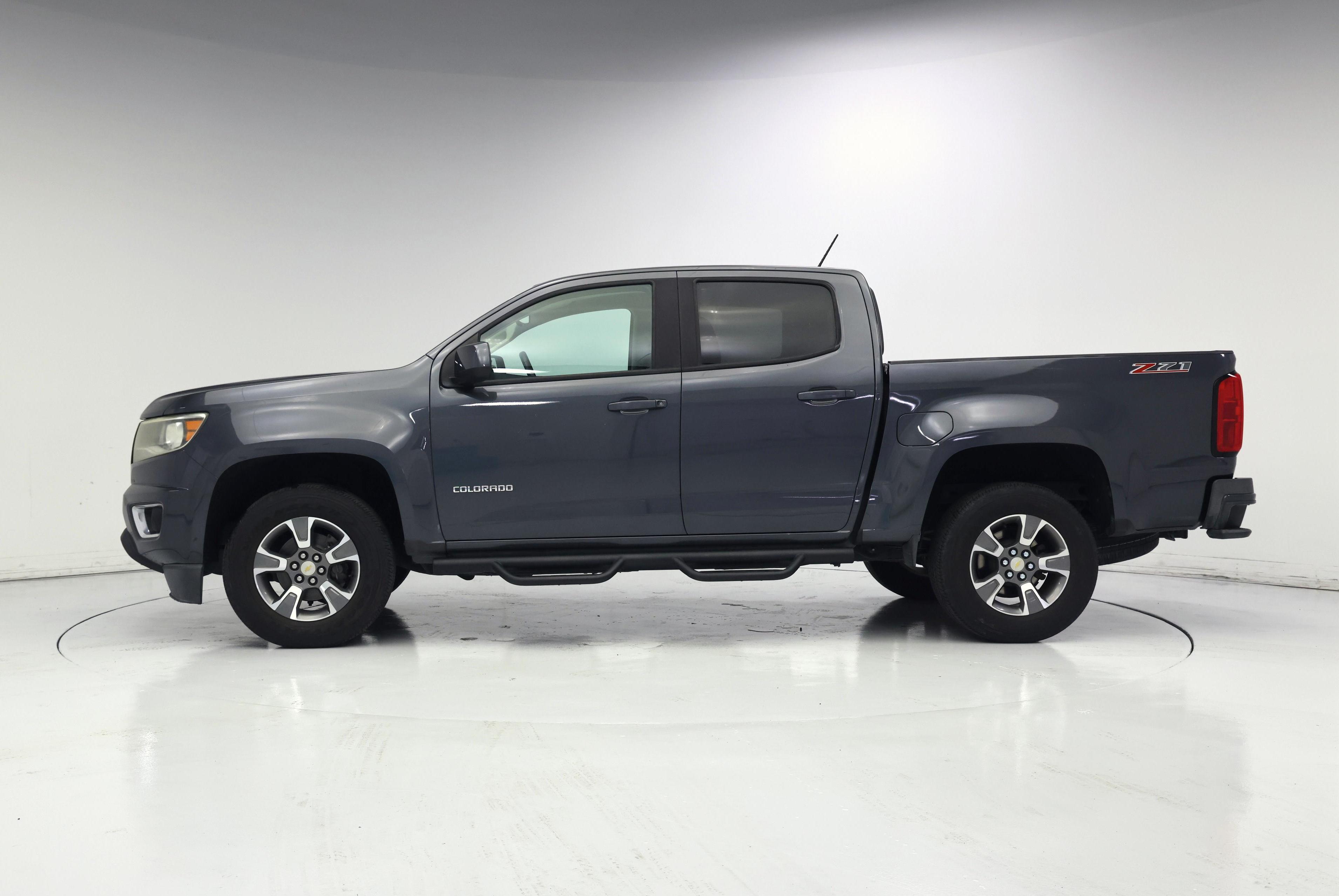 Thumbnail: 2017 Chevrolet Colorado - 3