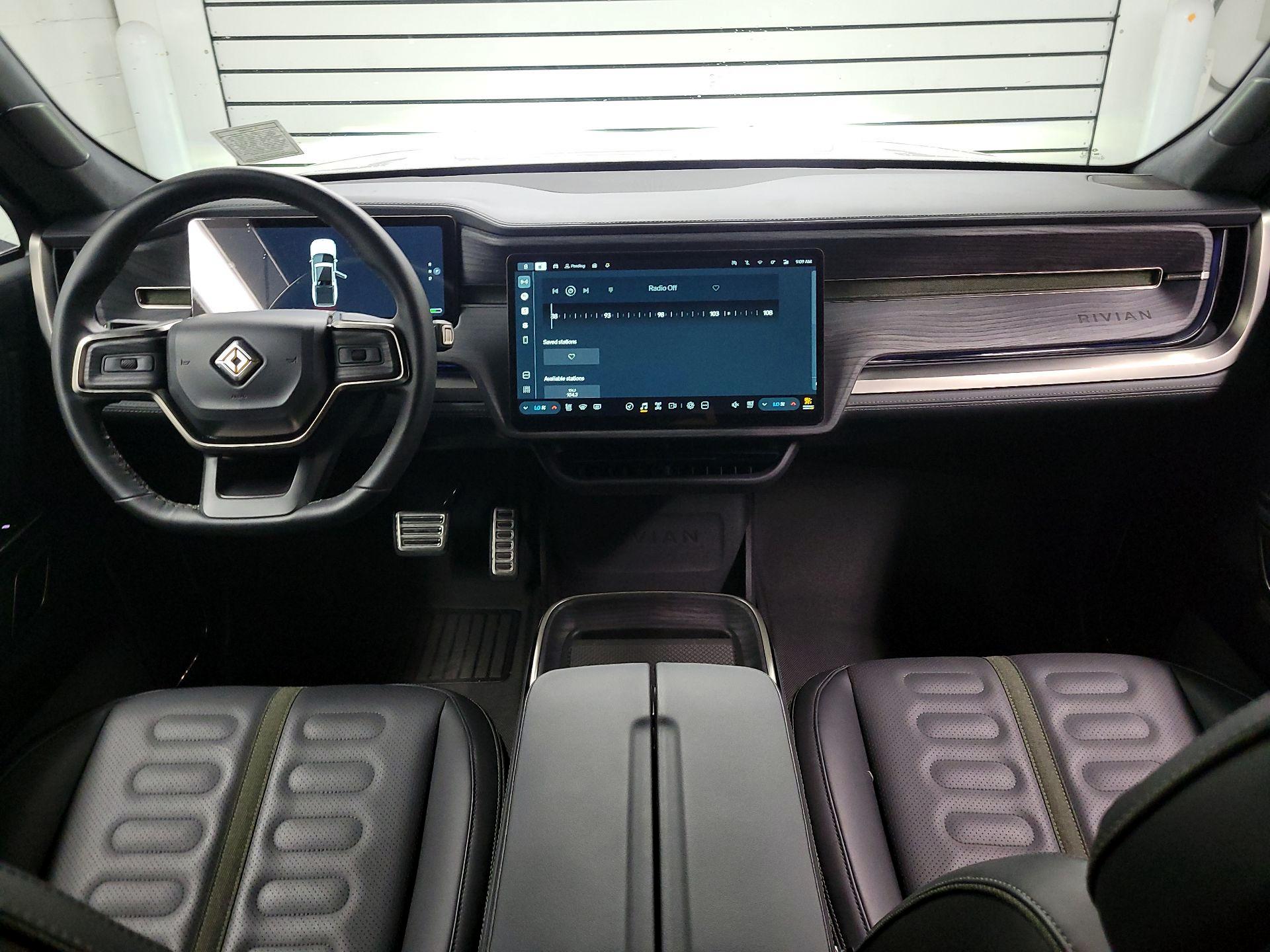 Thumbnail: 2024 Rivian R1T - 9