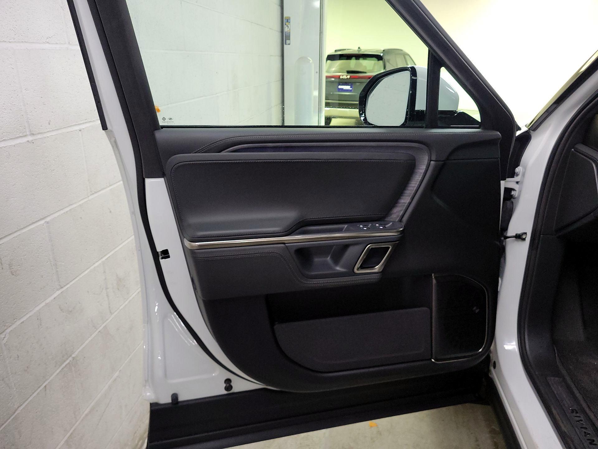 Thumbnail: 2024 Rivian R1T - 12