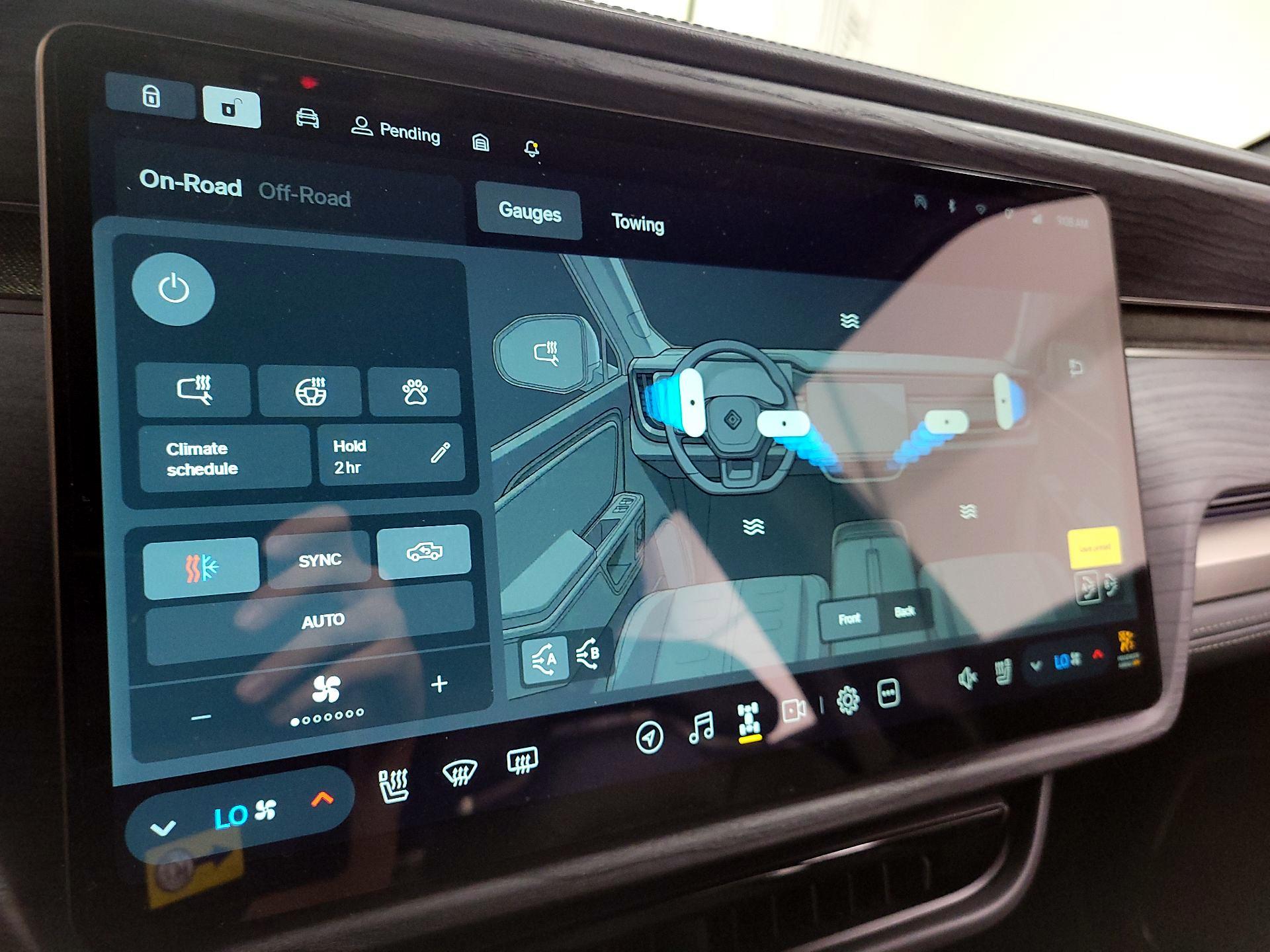 Thumbnail: 2024 Rivian R1T - 15