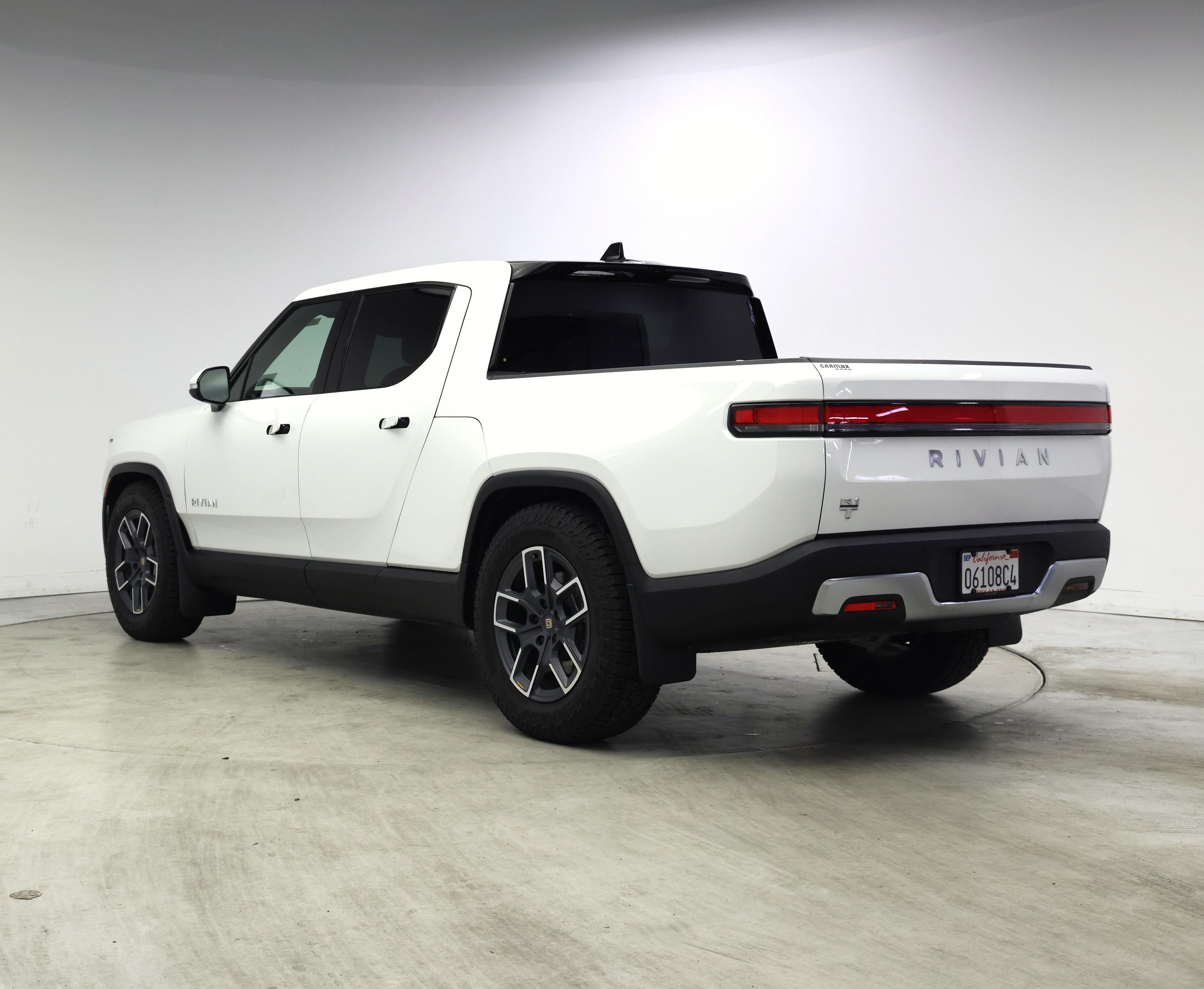 Thumbnail: 2024 Rivian R1T - 2