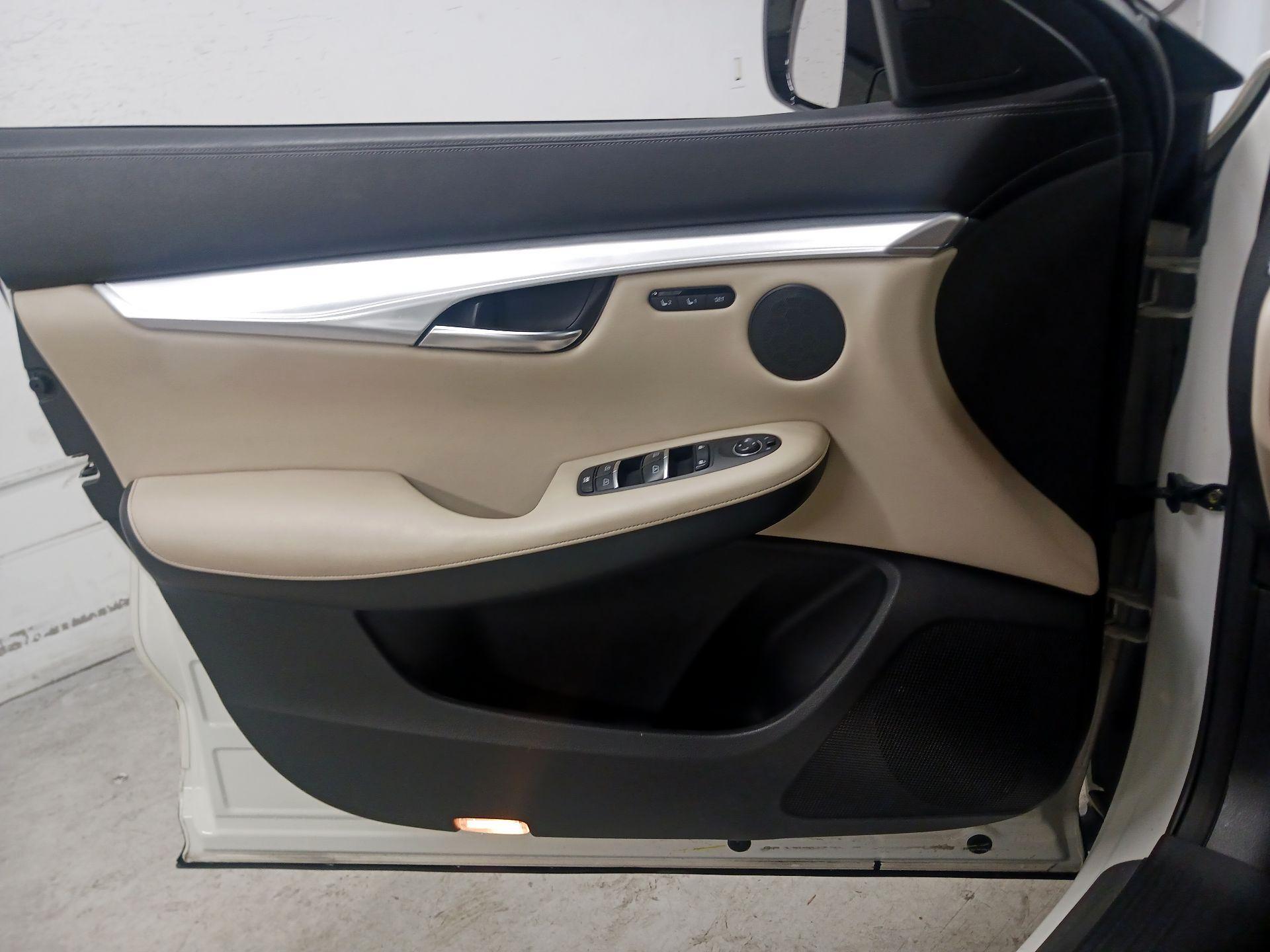 Thumbnail: 2019 INFINITI QX50 - 12