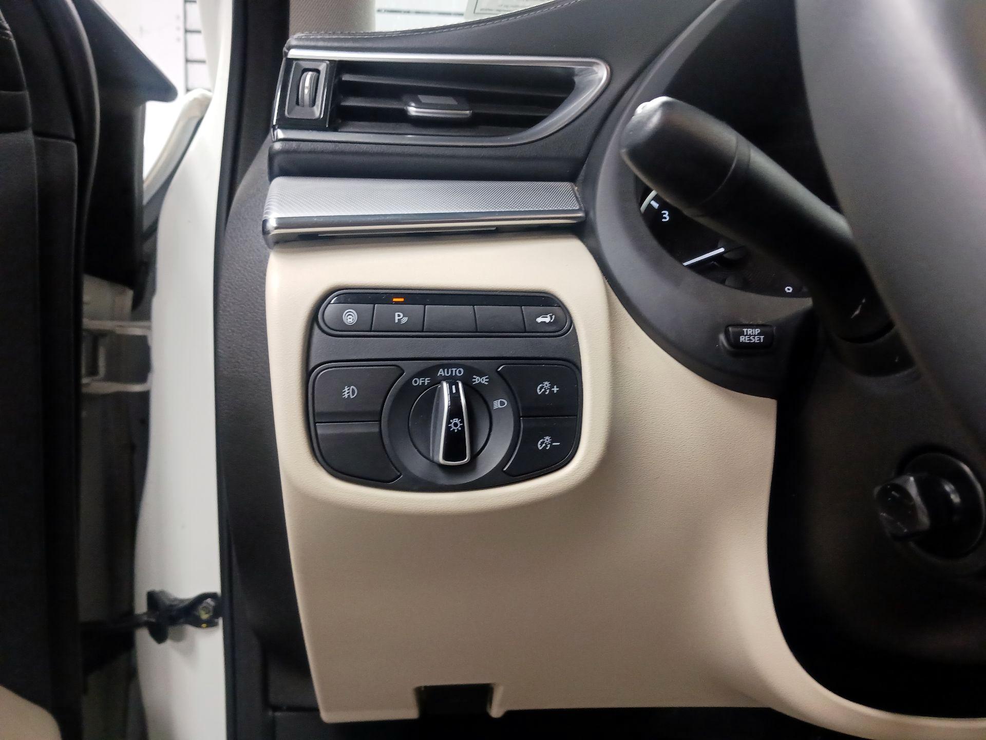 Thumbnail: 2019 INFINITI QX50 - 13