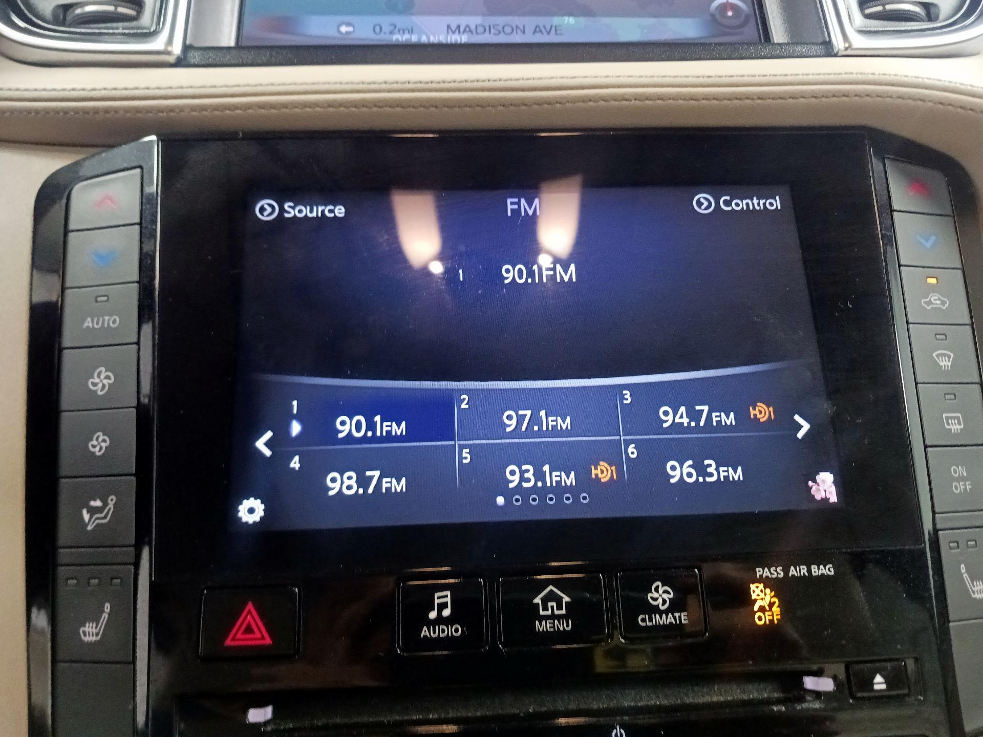 Thumbnail: 2019 INFINITI QX50 - 16