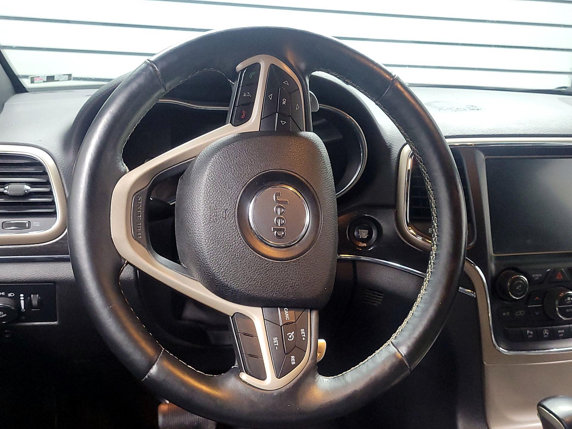 Thumbnail: 2017 Jeep Grand Cherokee - 10