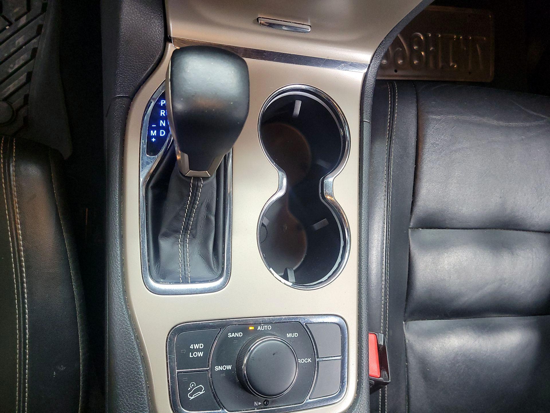 Thumbnail: 2017 Jeep Grand Cherokee - 16