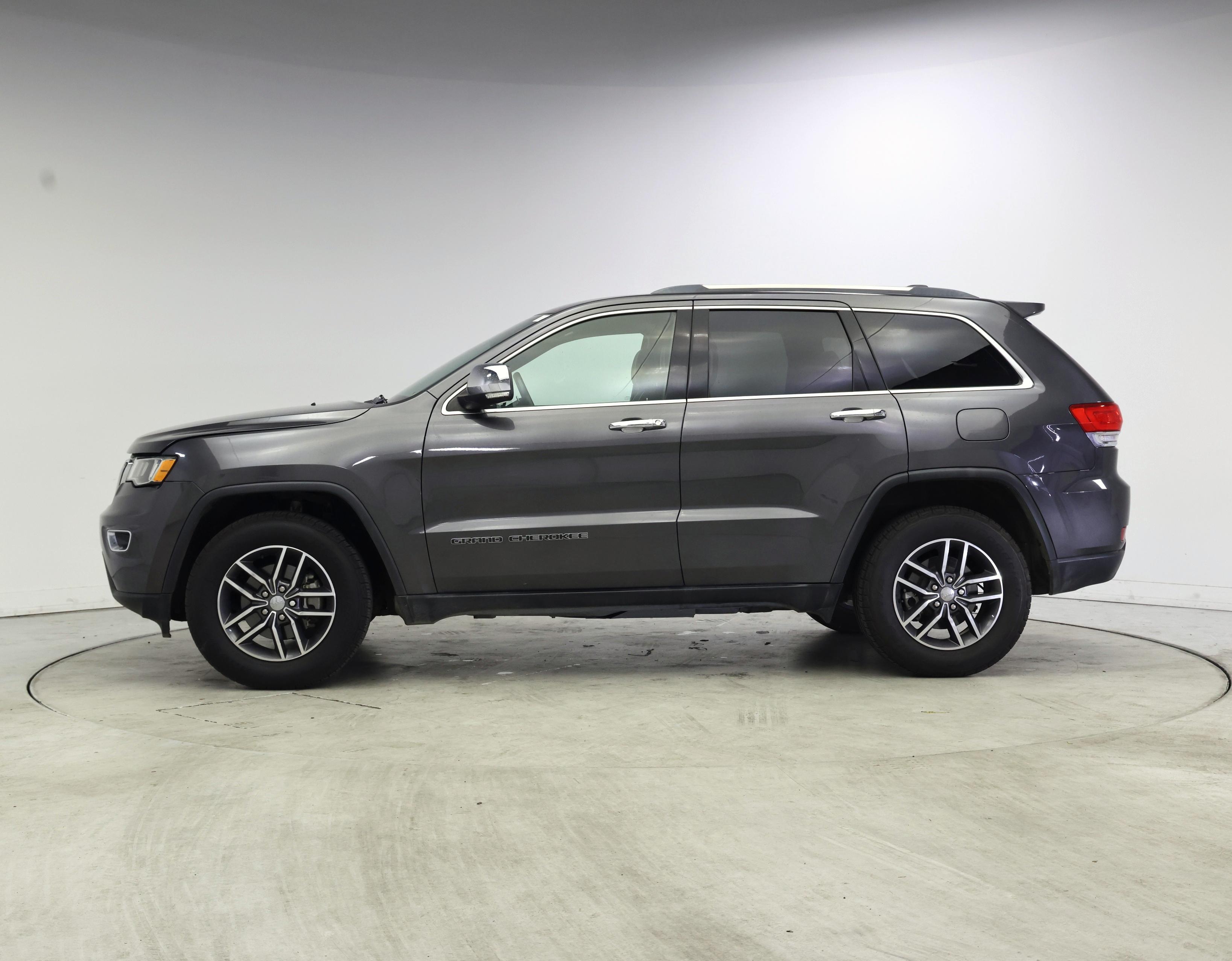 Thumbnail: 2017 Jeep Grand Cherokee - 3