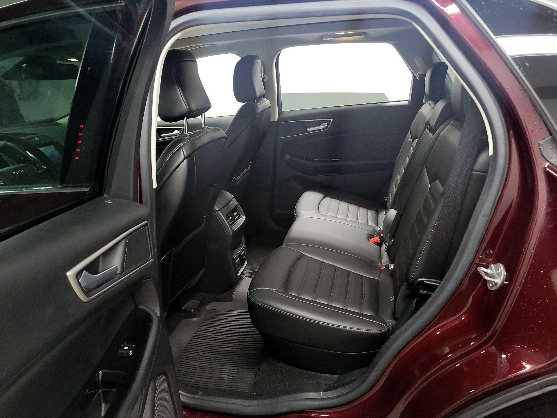 Thumbnail: 2020 Ford Edge - 17