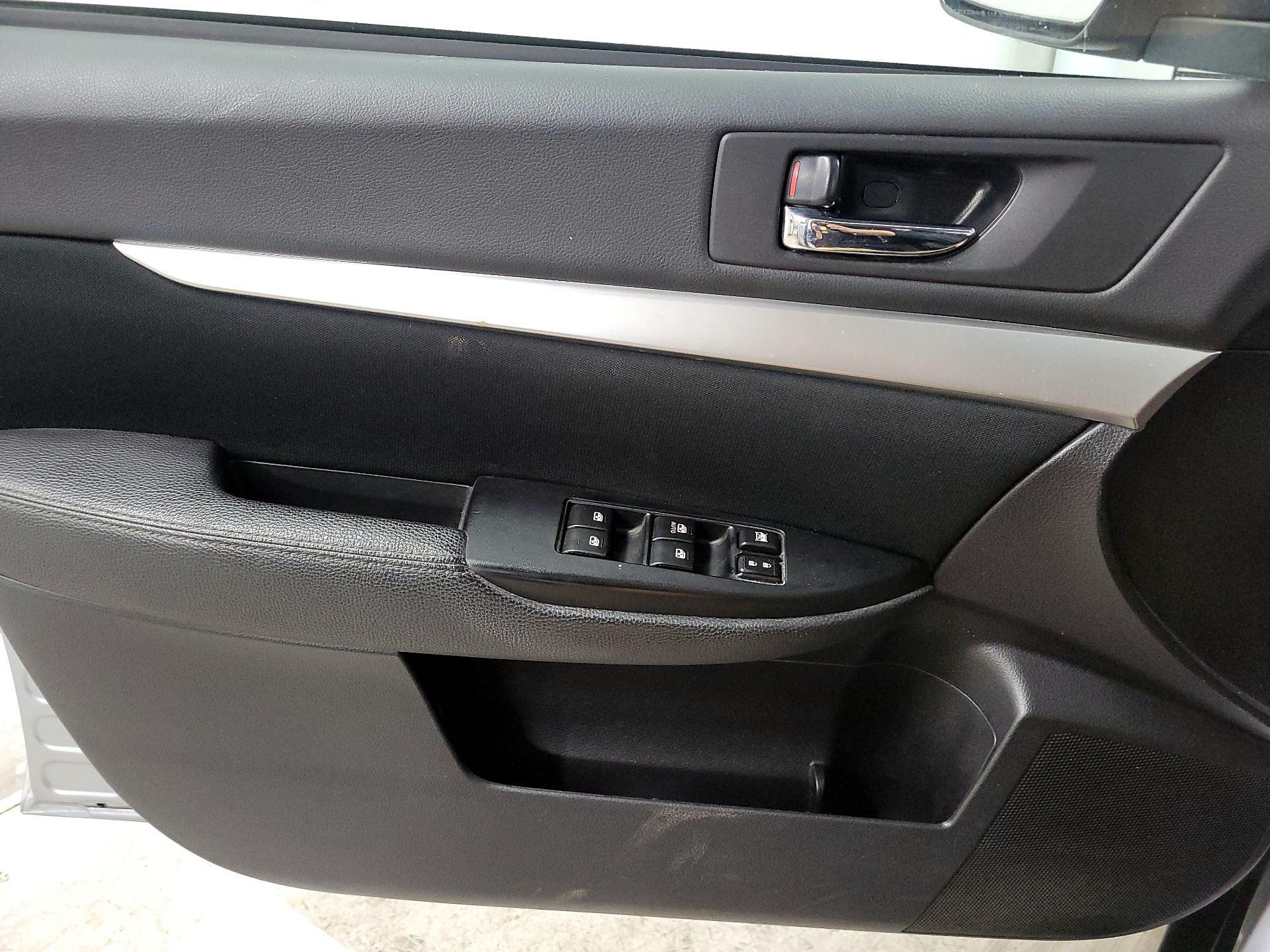 Thumbnail: 2014 Subaru Outback - 11