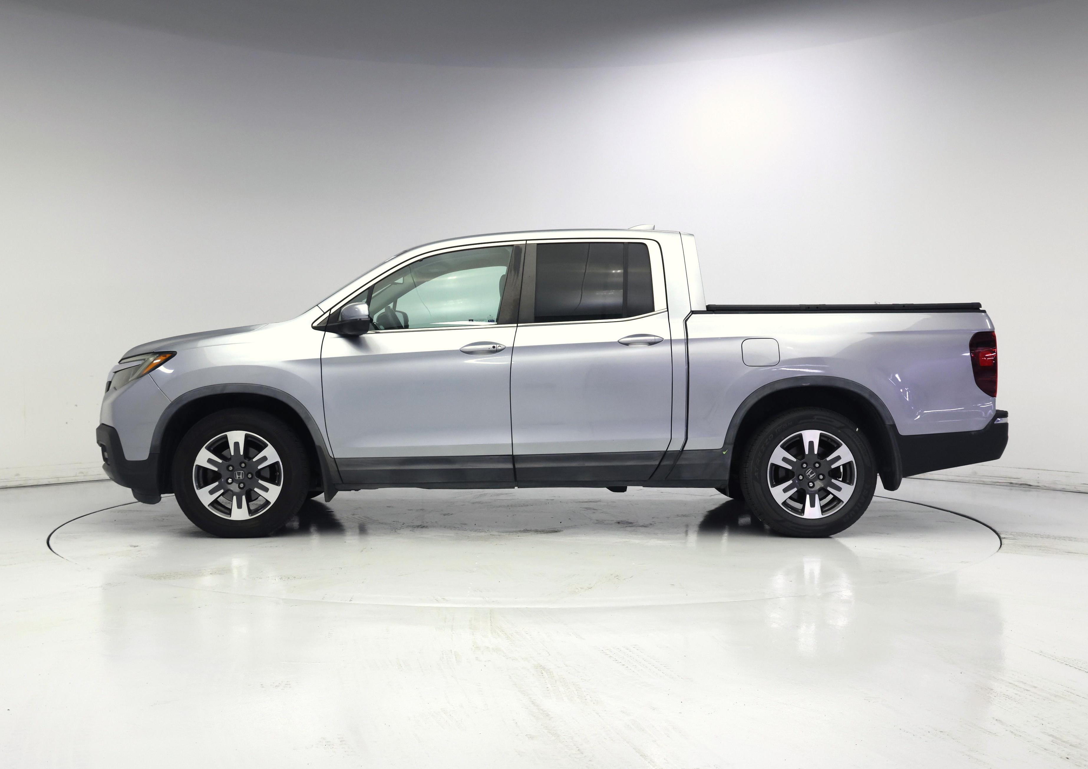 Thumbnail: 2017 Honda Ridgeline - 3