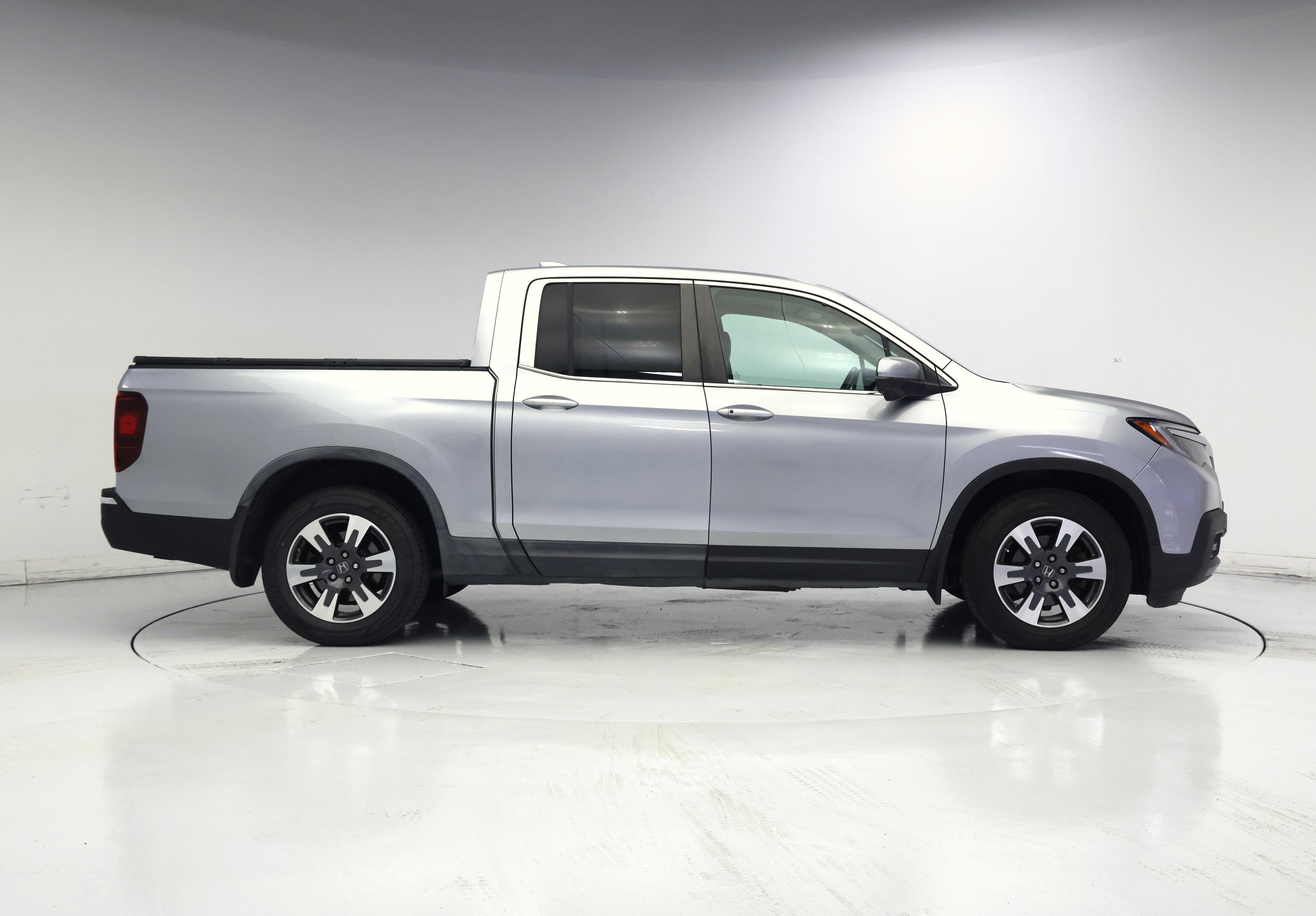 Thumbnail: 2017 Honda Ridgeline - 7