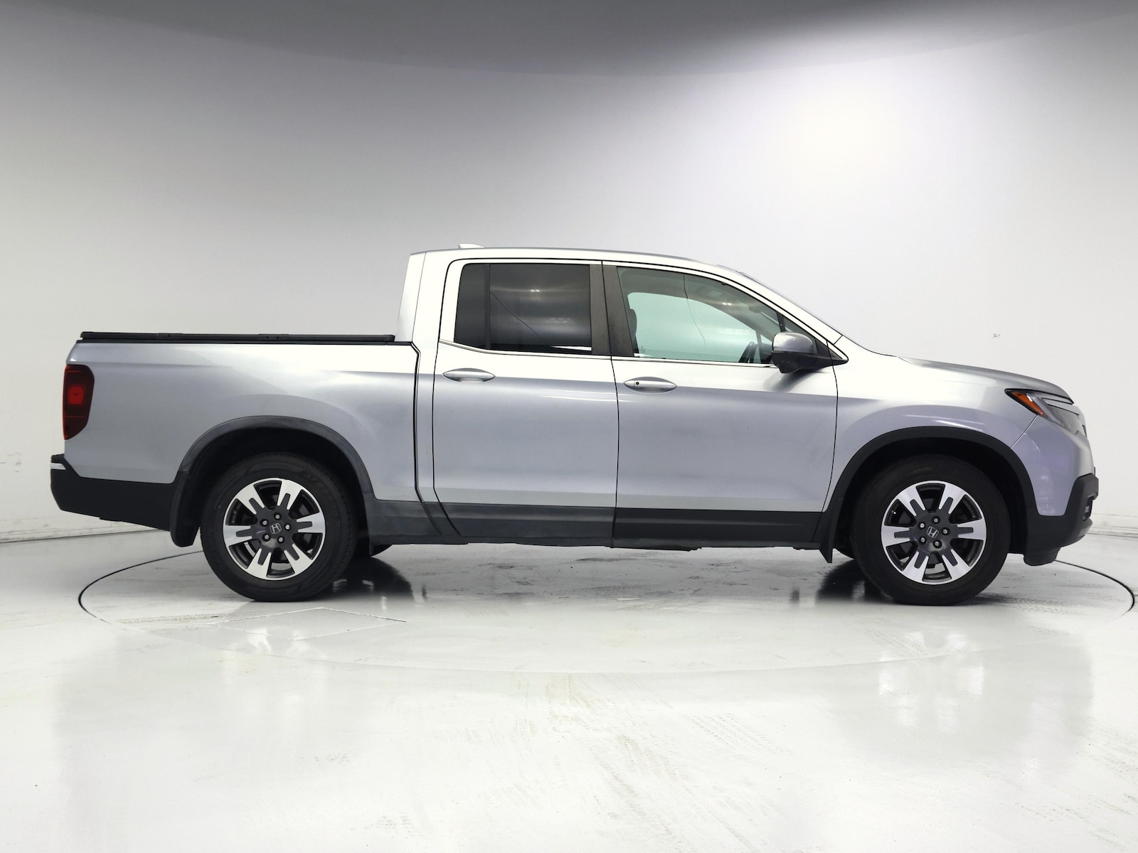 2017 Honda Ridgeline RTL-T - Photo 8