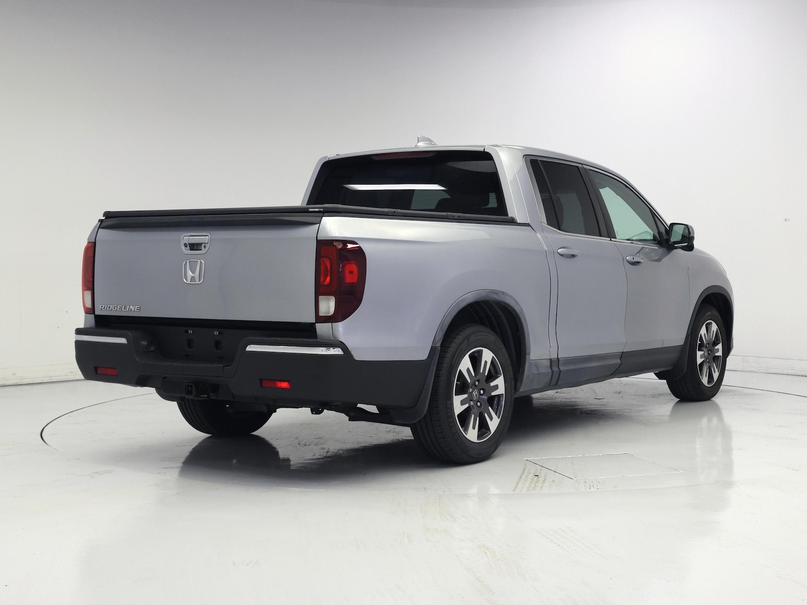 2017 Honda Ridgeline RTL-T - Photo 9