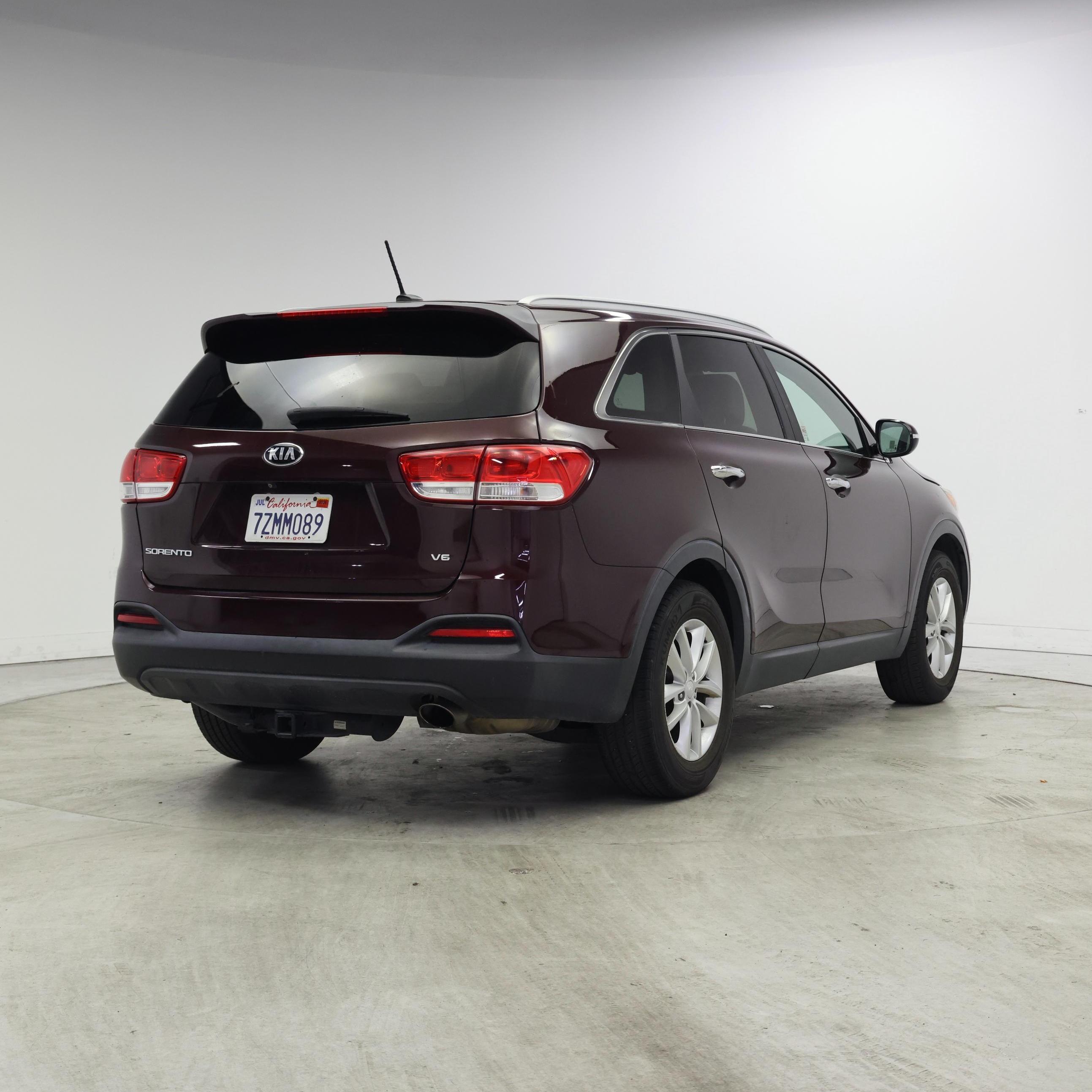 Thumbnail: 2017 Kia Sorento - 8