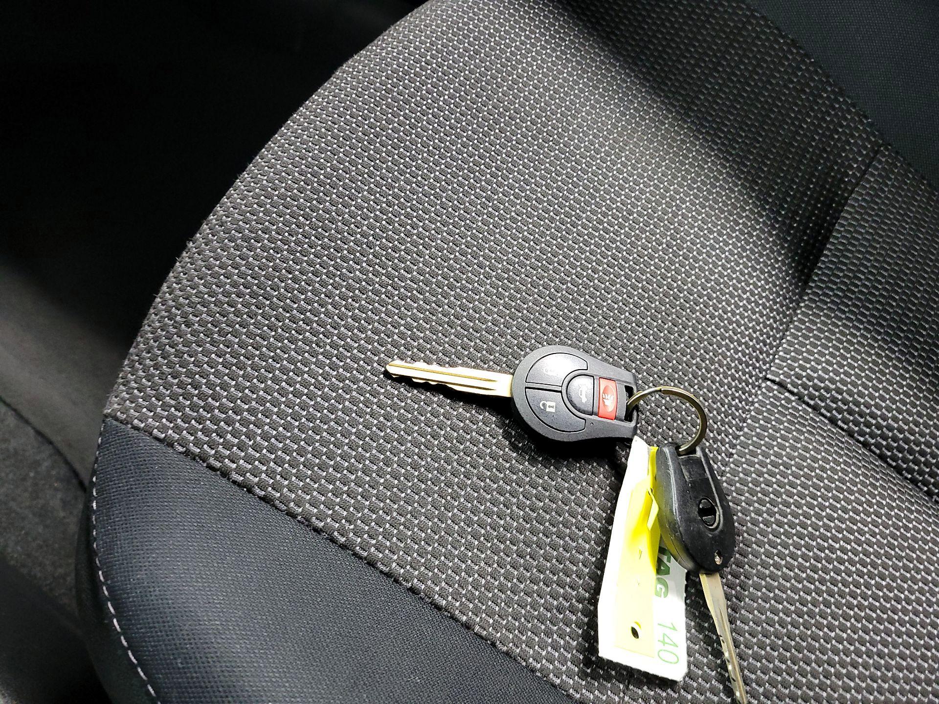 Thumbnail: 2015 Nissan Versa - 20