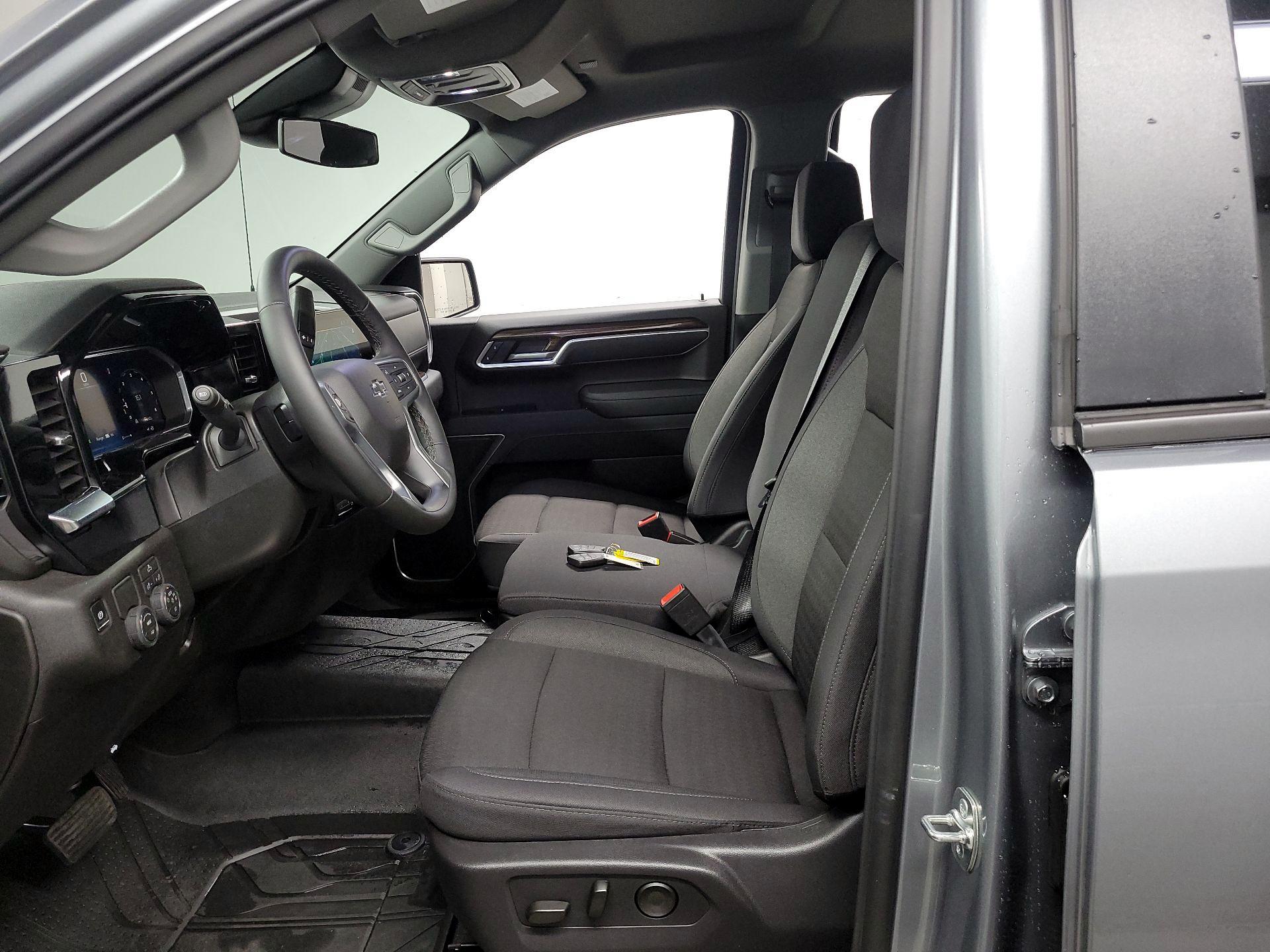 Thumbnail: 2026 Chevrolet Silverado 1500 - 11