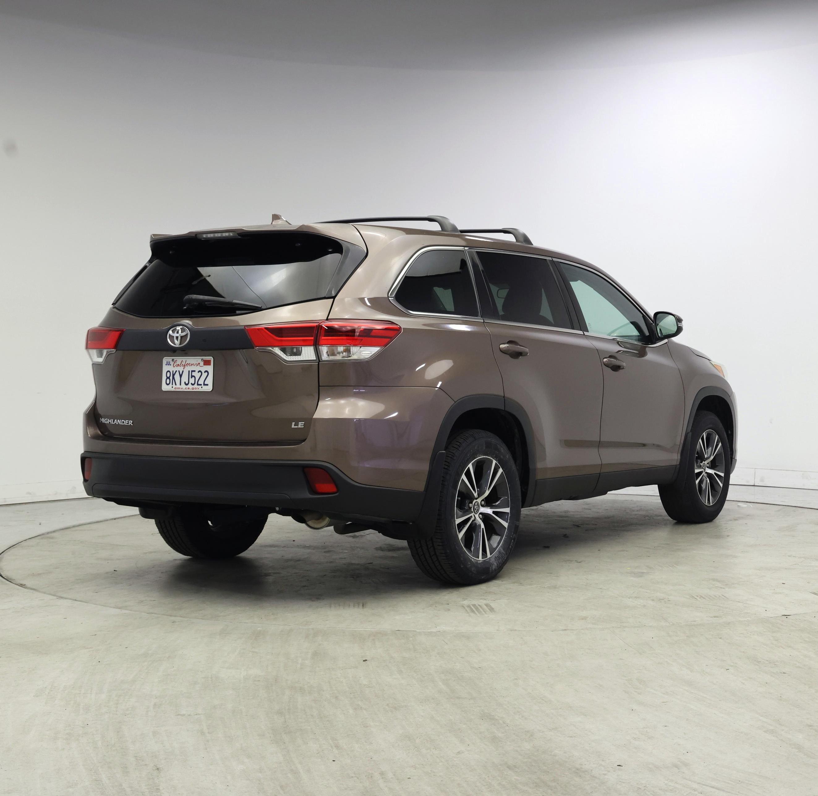 Thumbnail: 2019 Toyota Highlander - 8
