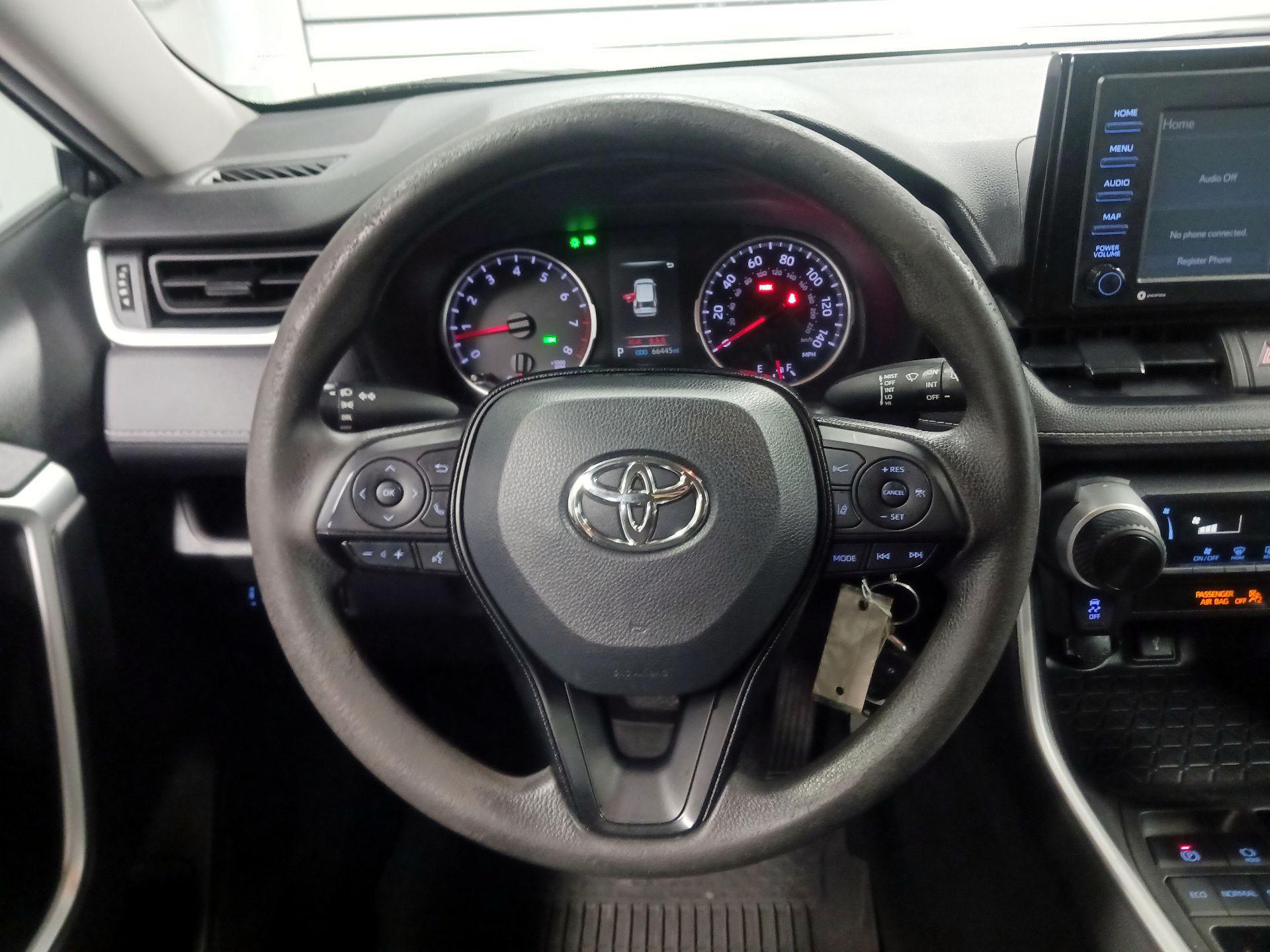 Thumbnail: 2021 Toyota RAV4 - 10