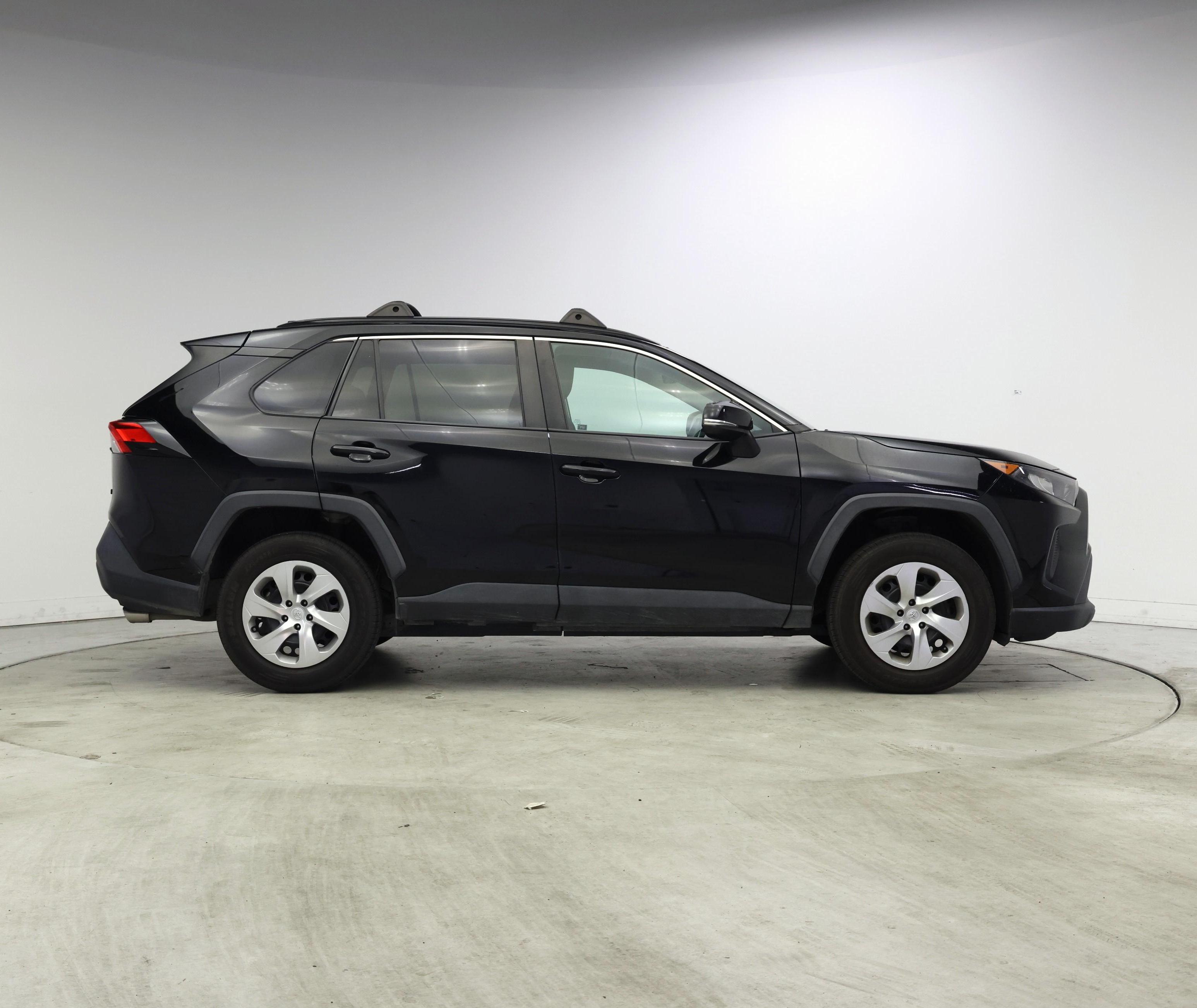 Thumbnail: 2021 Toyota RAV4 - 7