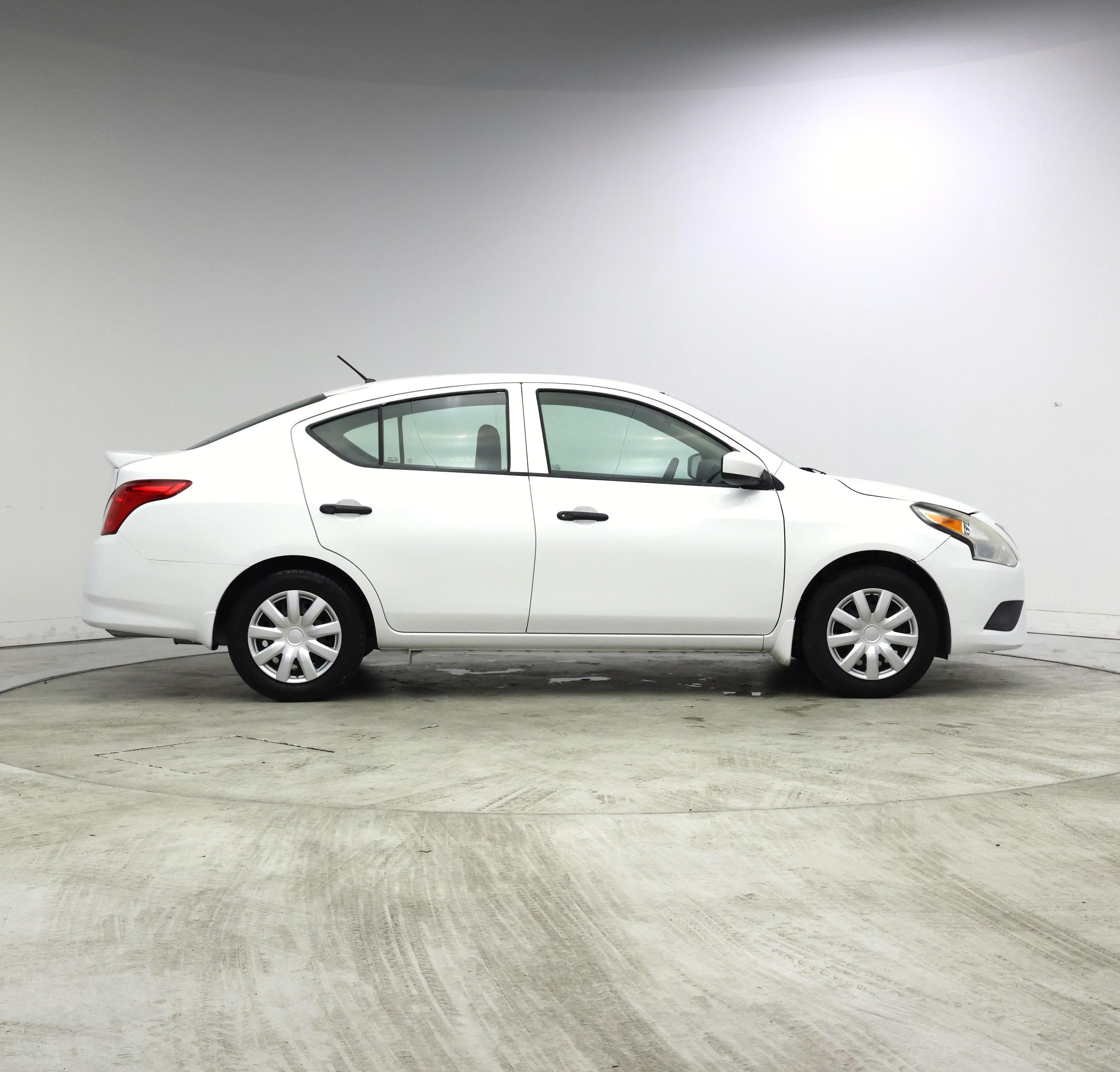 Thumbnail: 2017 Nissan Versa - 7