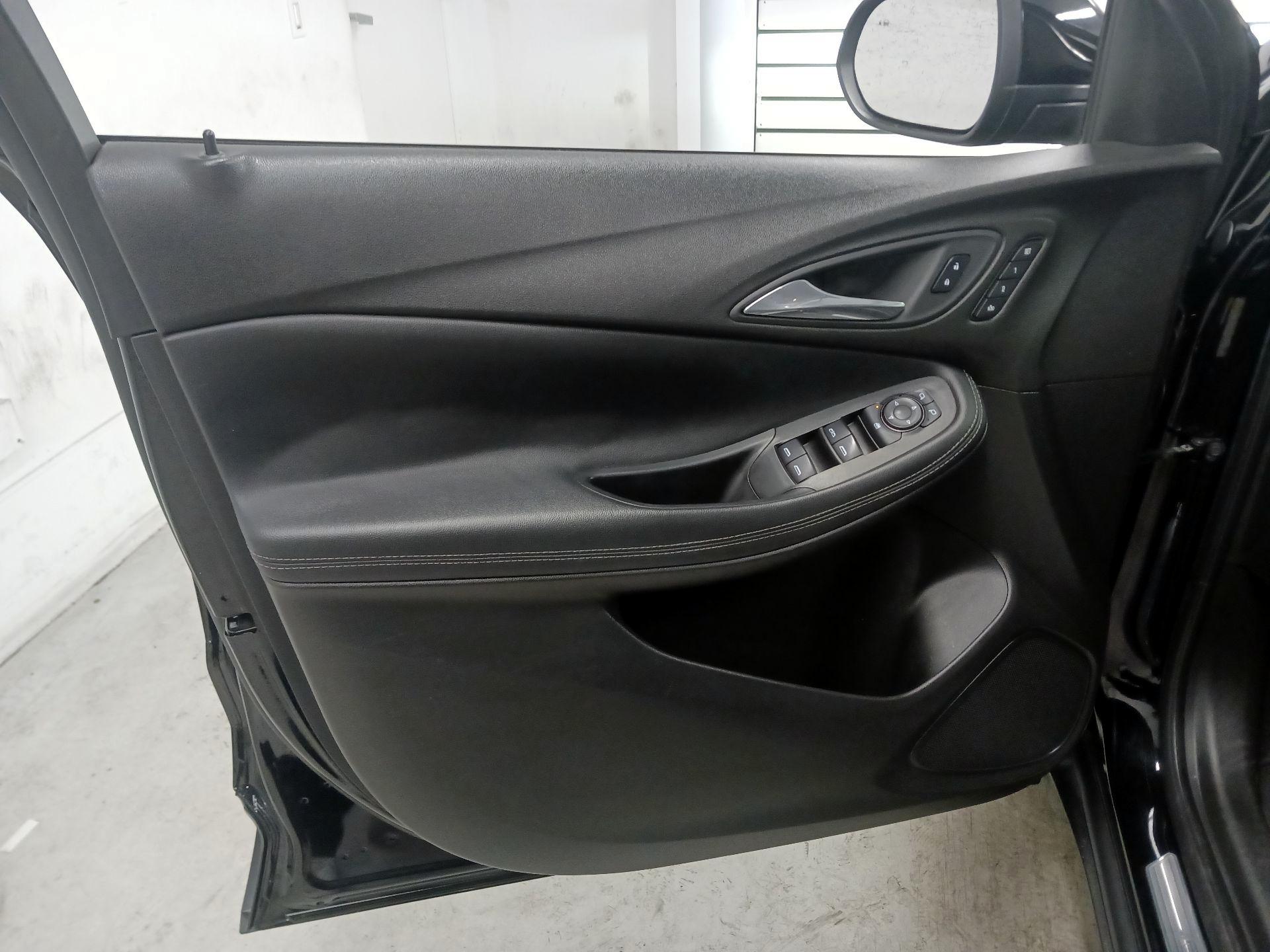 Thumbnail: 2021 Buick Encore GX - 12